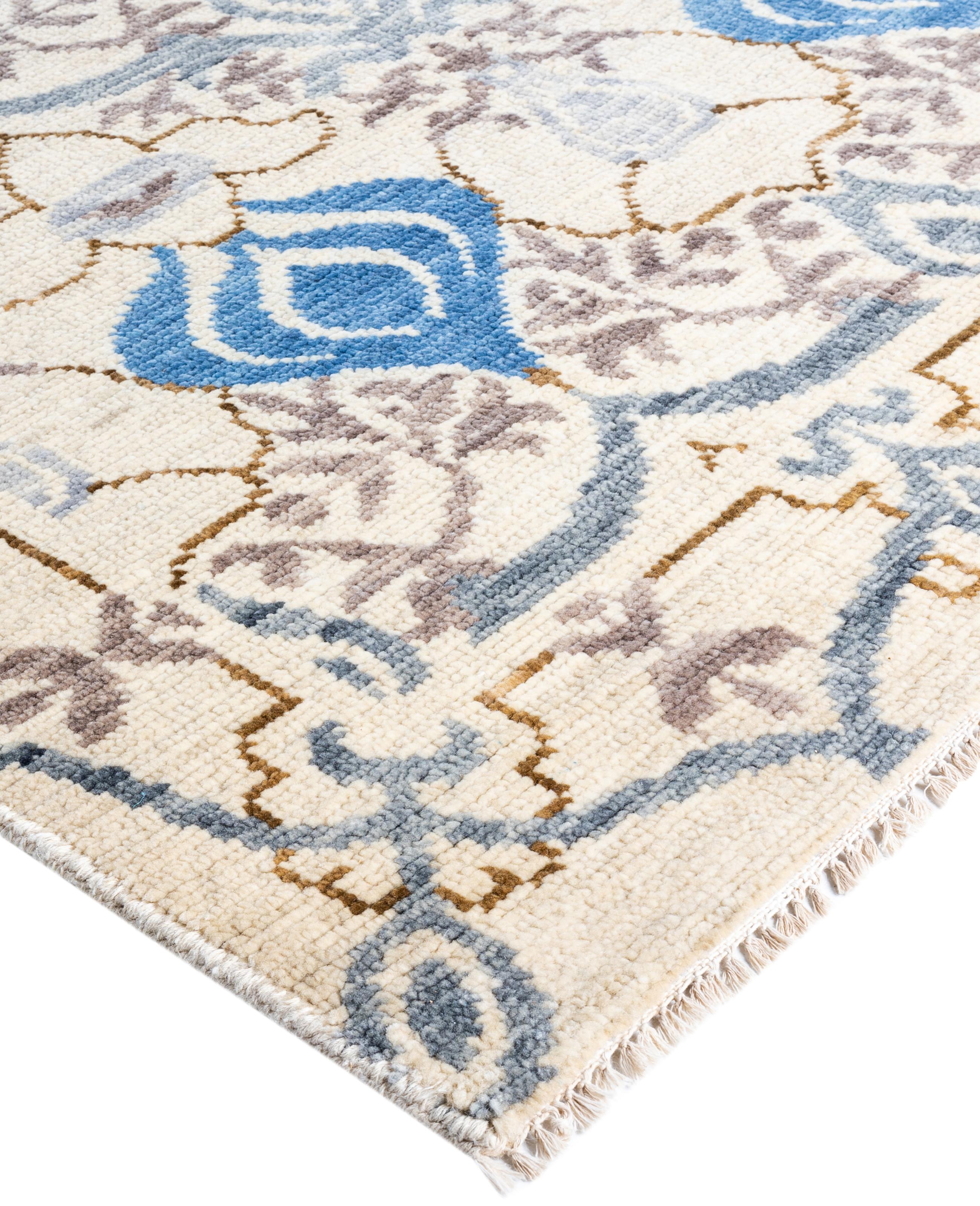 Las alfombras kazak han sido codiciadas durante generaciones, y su estética de diseño único es una cautivadora combinación de historia tribal e influencia geográfica. Intrincadamente anudados a mano con lana, los medallones, los dibujos en toda la