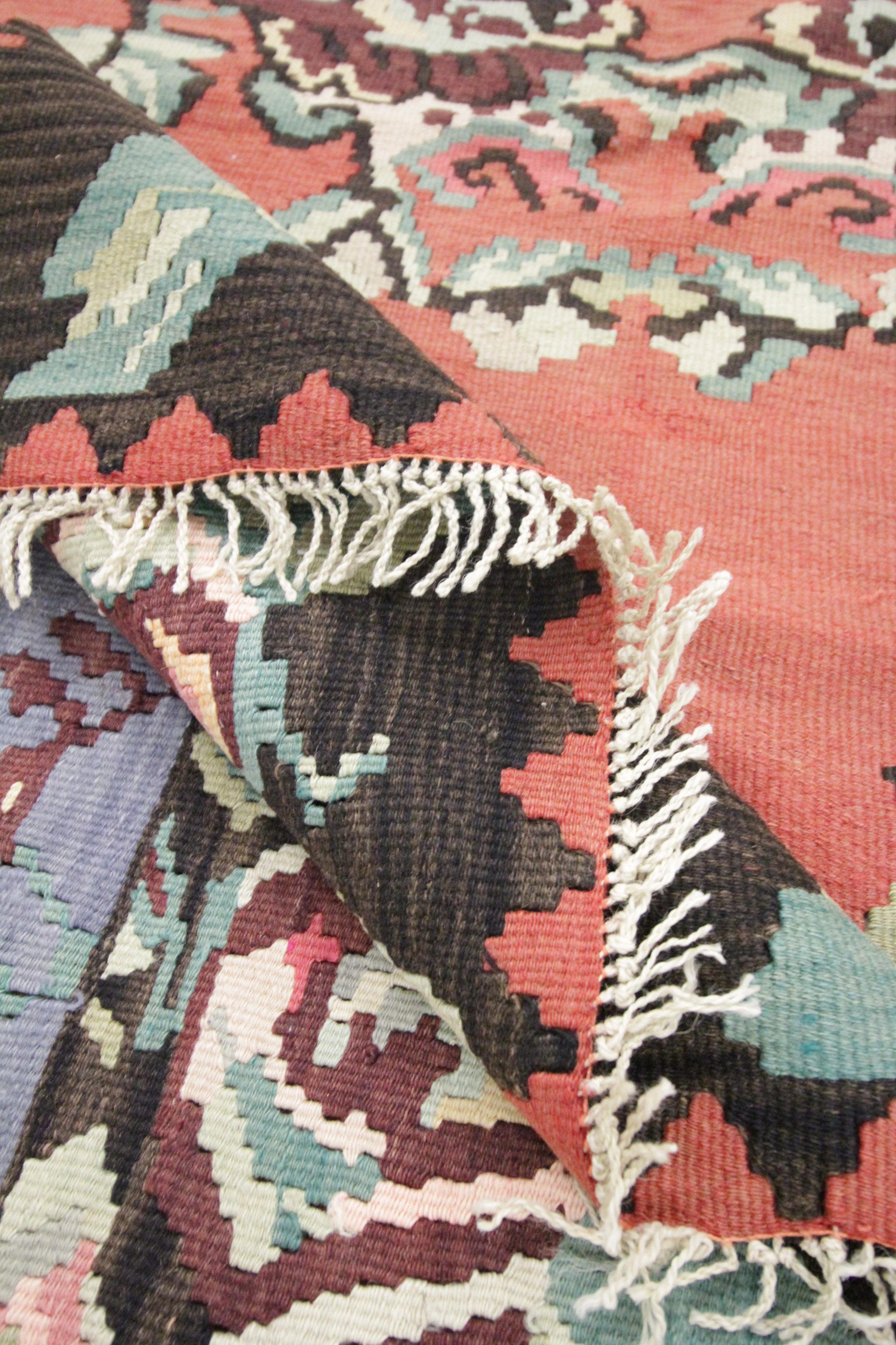 Traditional Floral Wool Kilim Handmade Rug Antique Living Room Area Rug For Sale 2