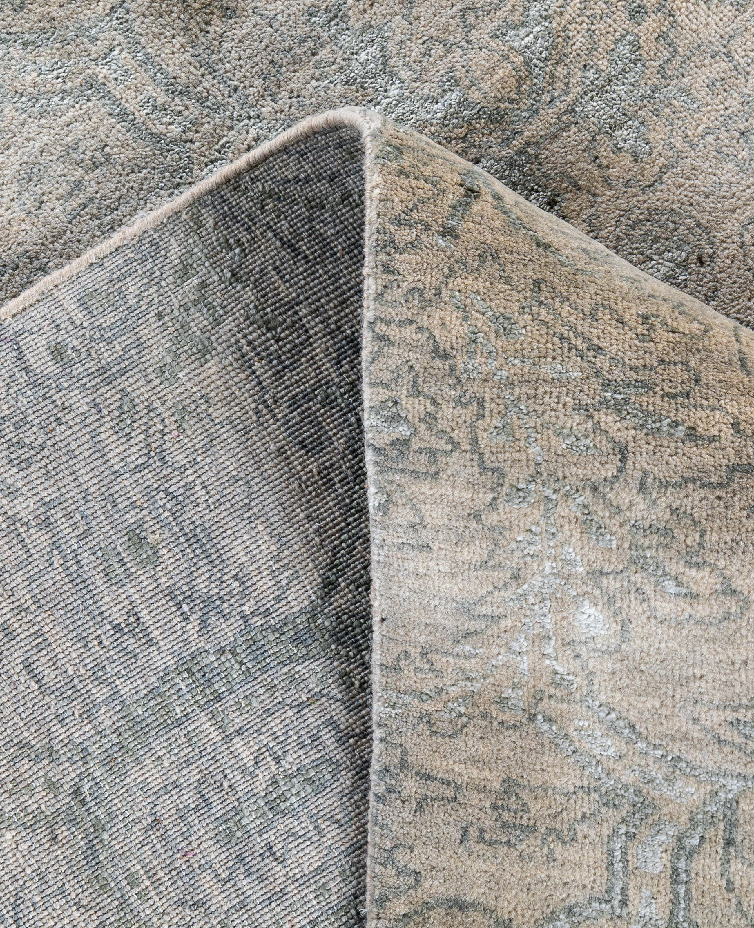 XXI secolo e contemporaneo Tappeto tradizionale floreale in lana e seta annodato a mano, di colore beige, 8' 1