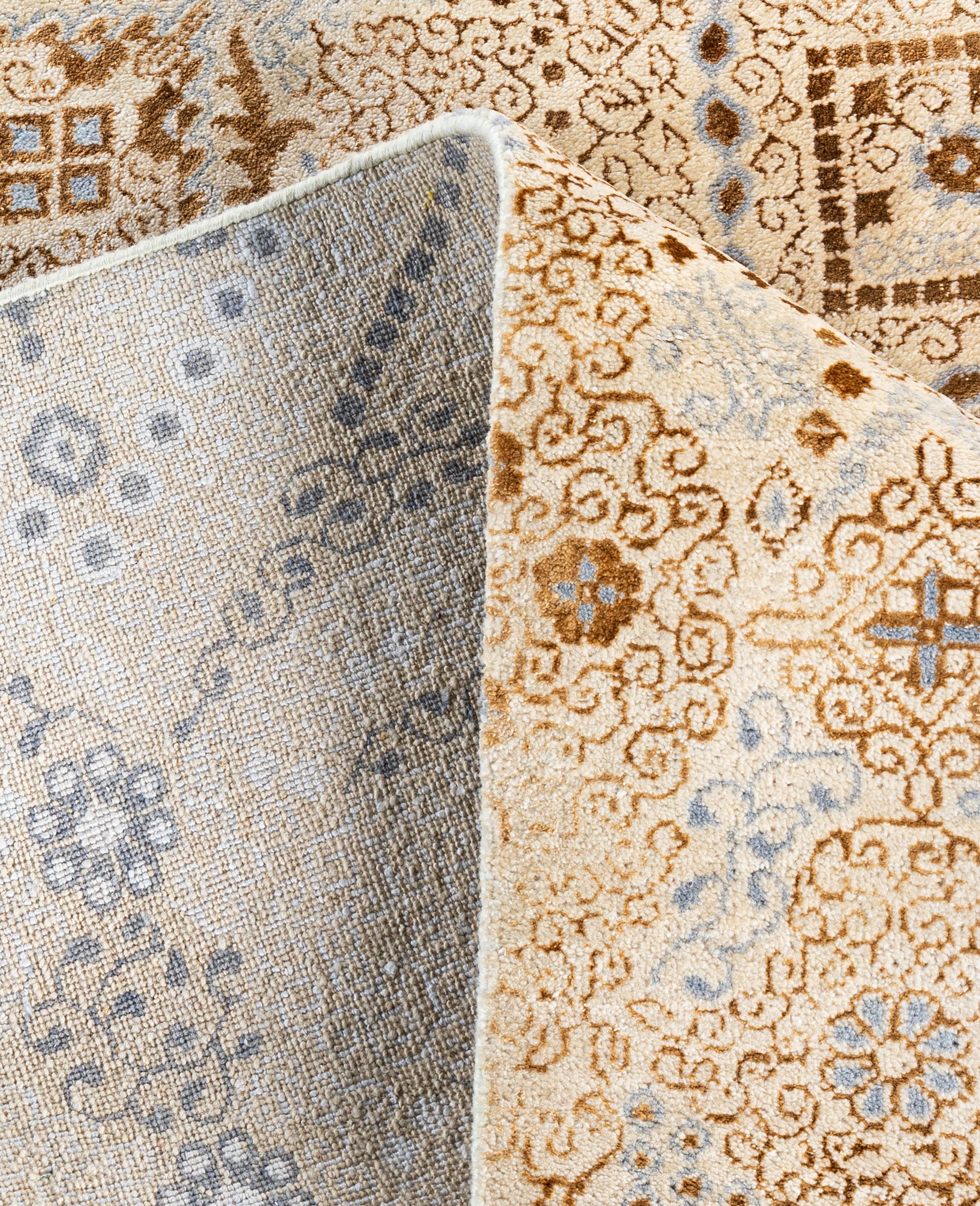 XXI secolo e contemporaneo Tappeto tradizionale floreale in lana e seta annodato a mano di colore beige, 8' 2