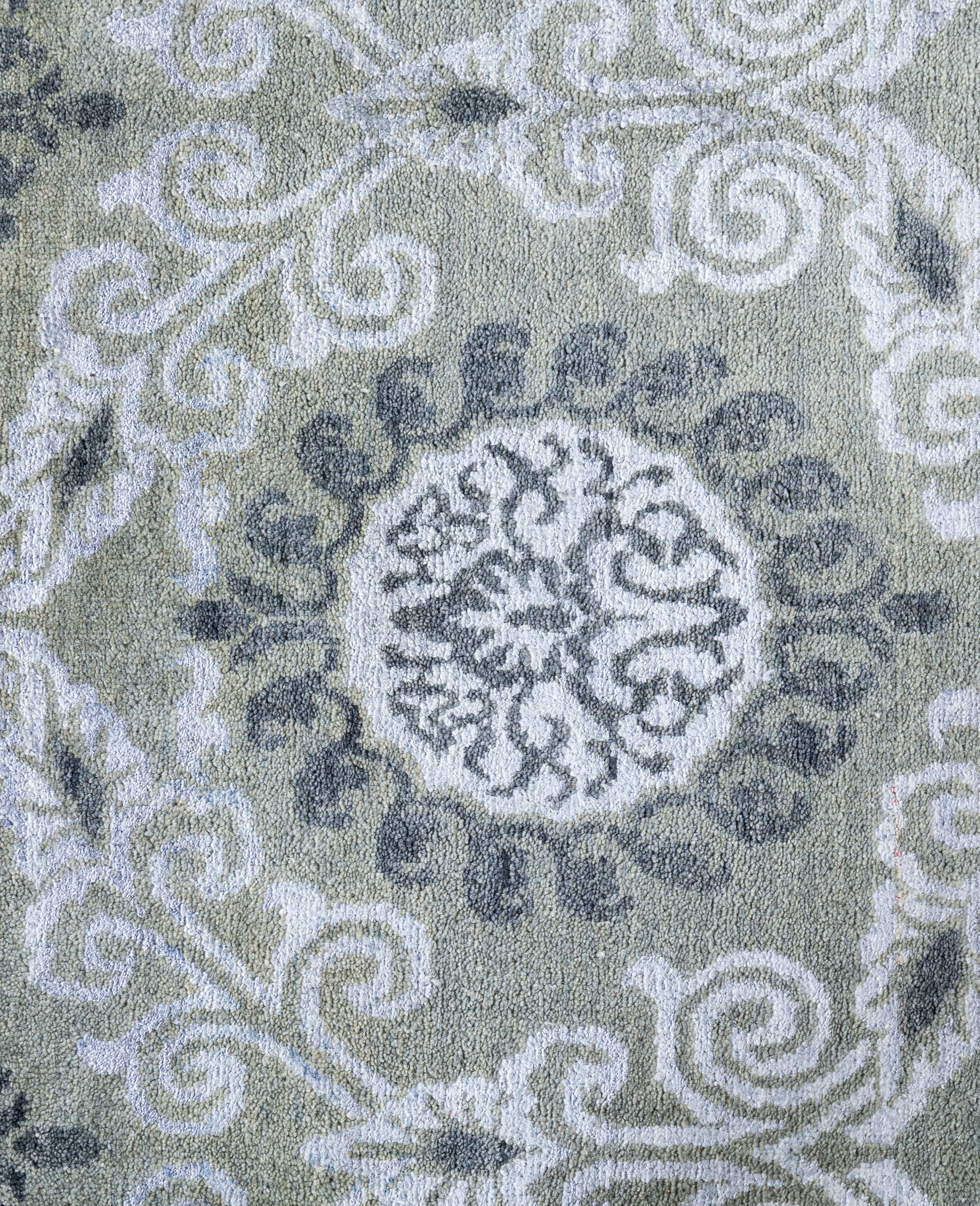 Indien Traditional Floral Wool, Silk Hand Knotted Gray Area Rug 8' 1