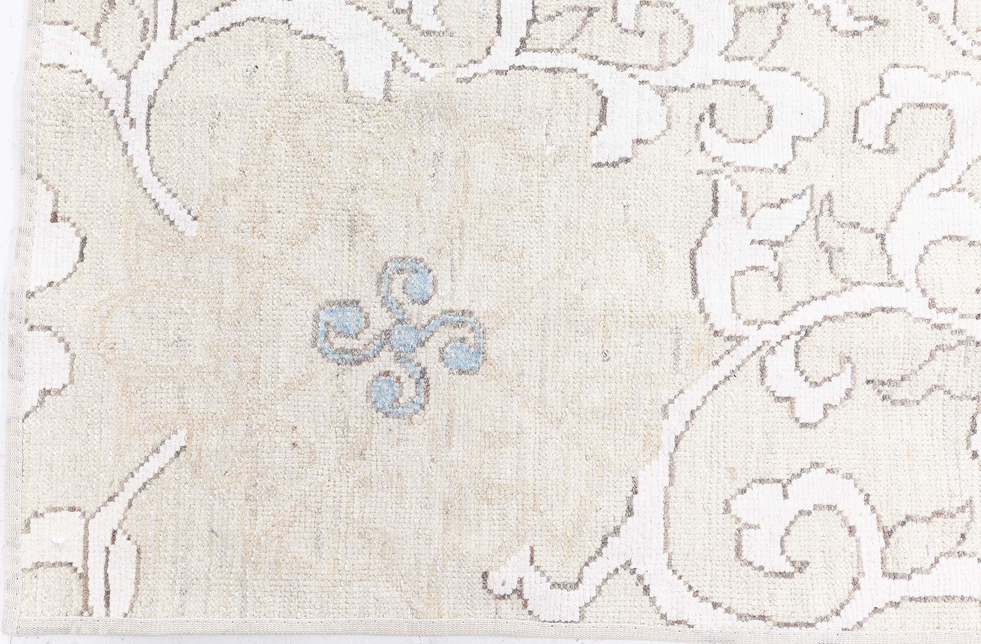 Corredor de fragmentos tradicional de Doris Leslie Blau en Nuevo estado para la venta en New York, NY