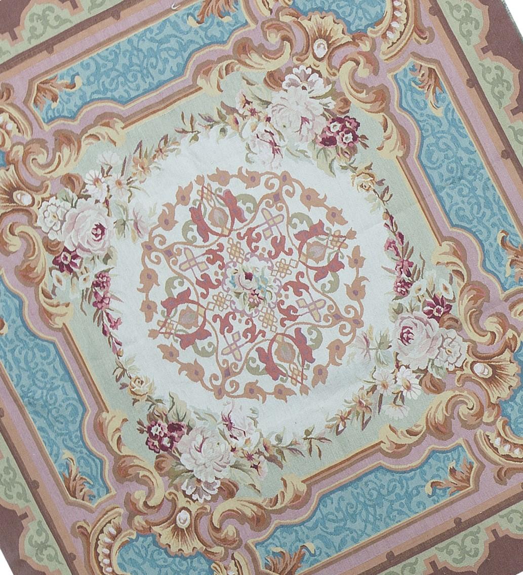 Handgewebte Nachbildung der klassischen französischen Flachgewebe-Aubusson-Teppiche, die seit dem späten 17. Jahrhundert in den besten Häusern und Palästen zu finden sind. Größe 5' 9