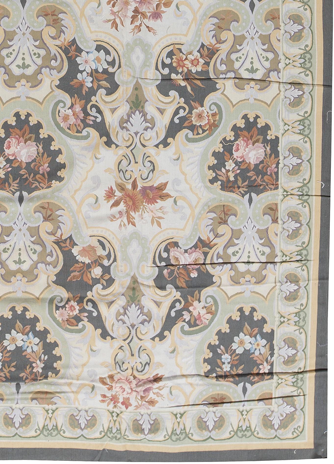 Chinois Tapis traditionnel français du 17ème siècle de style Aubusson à tissage plat en vente