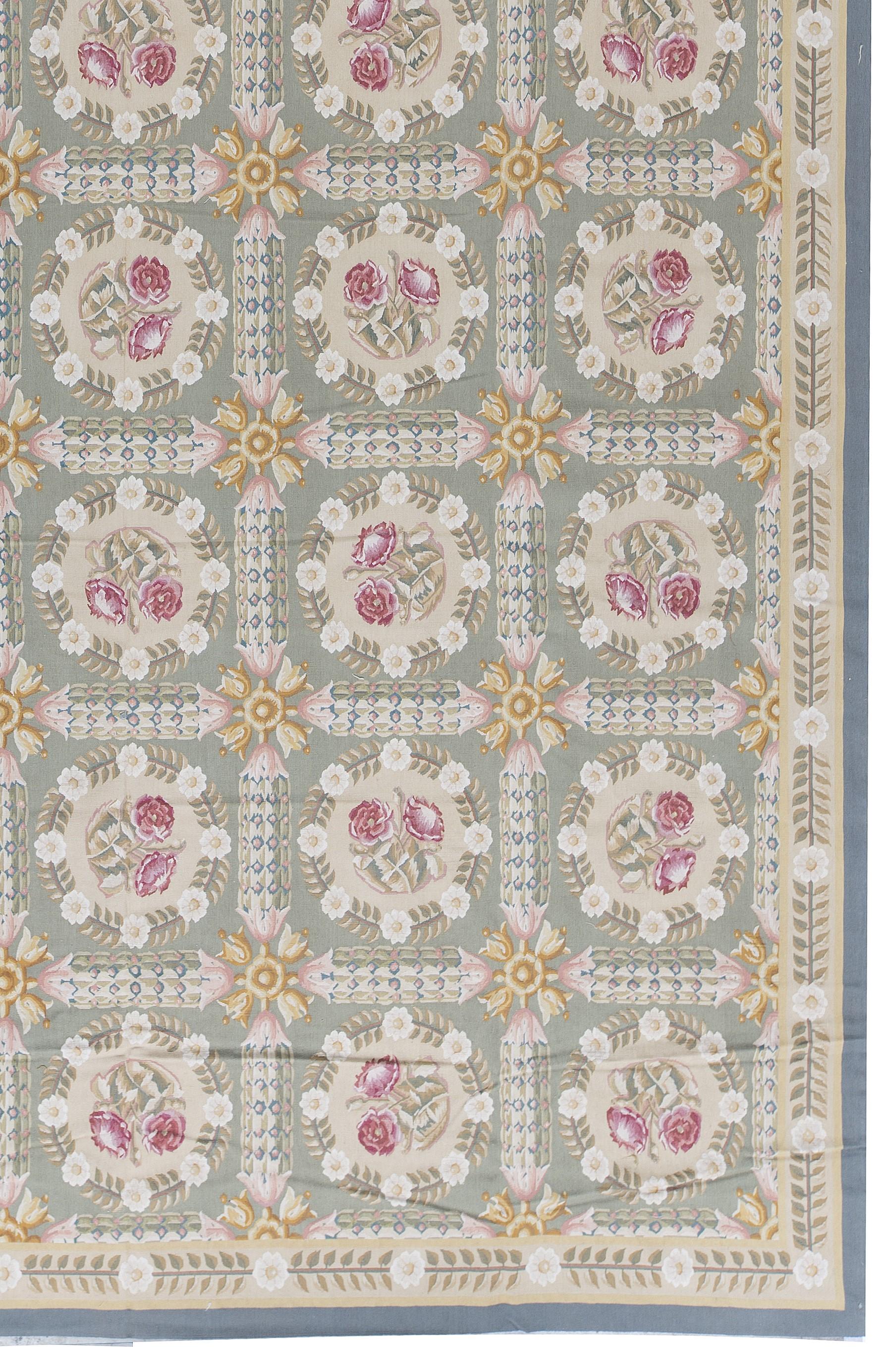 Chinese 17th Century Traditional French Aubusson Style Flat-Weave Rug For Sale