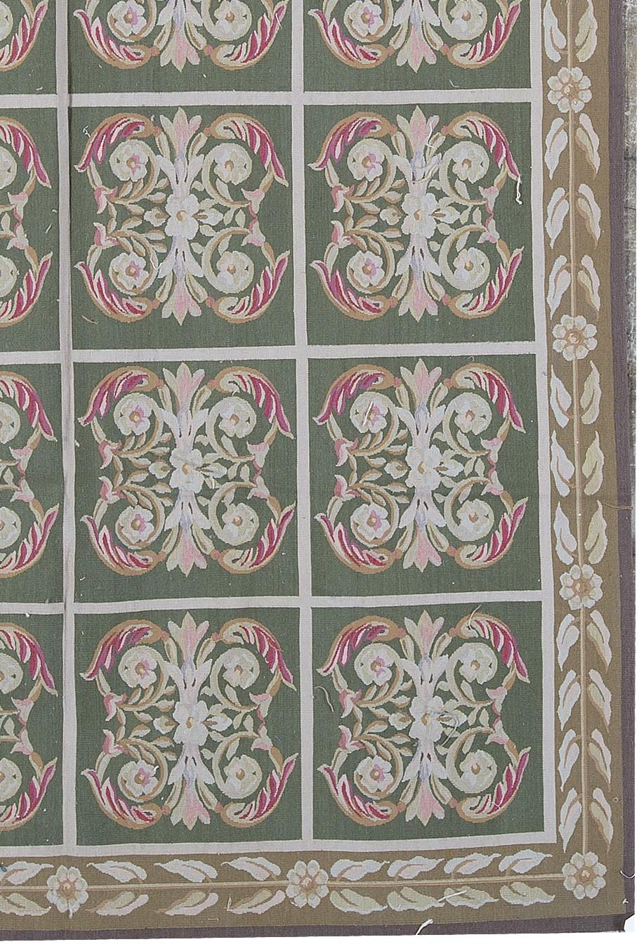 Cinese Tappeto tradizionale francese del XVII secolo a trama piatta in stile Aubusson in vendita