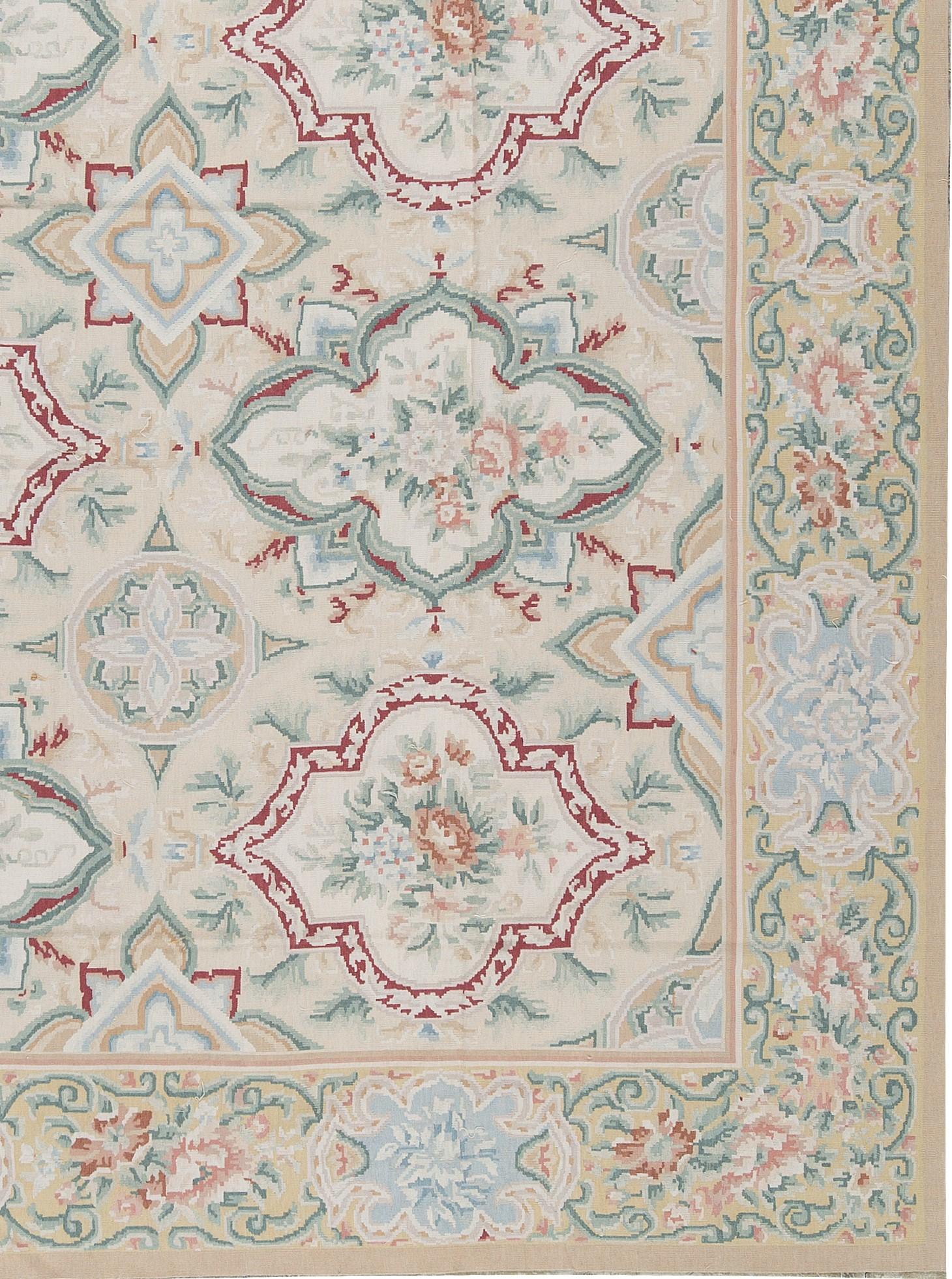 Chinese 17th Century Traditional French Aubusson Style Flat-Weave Rug For Sale