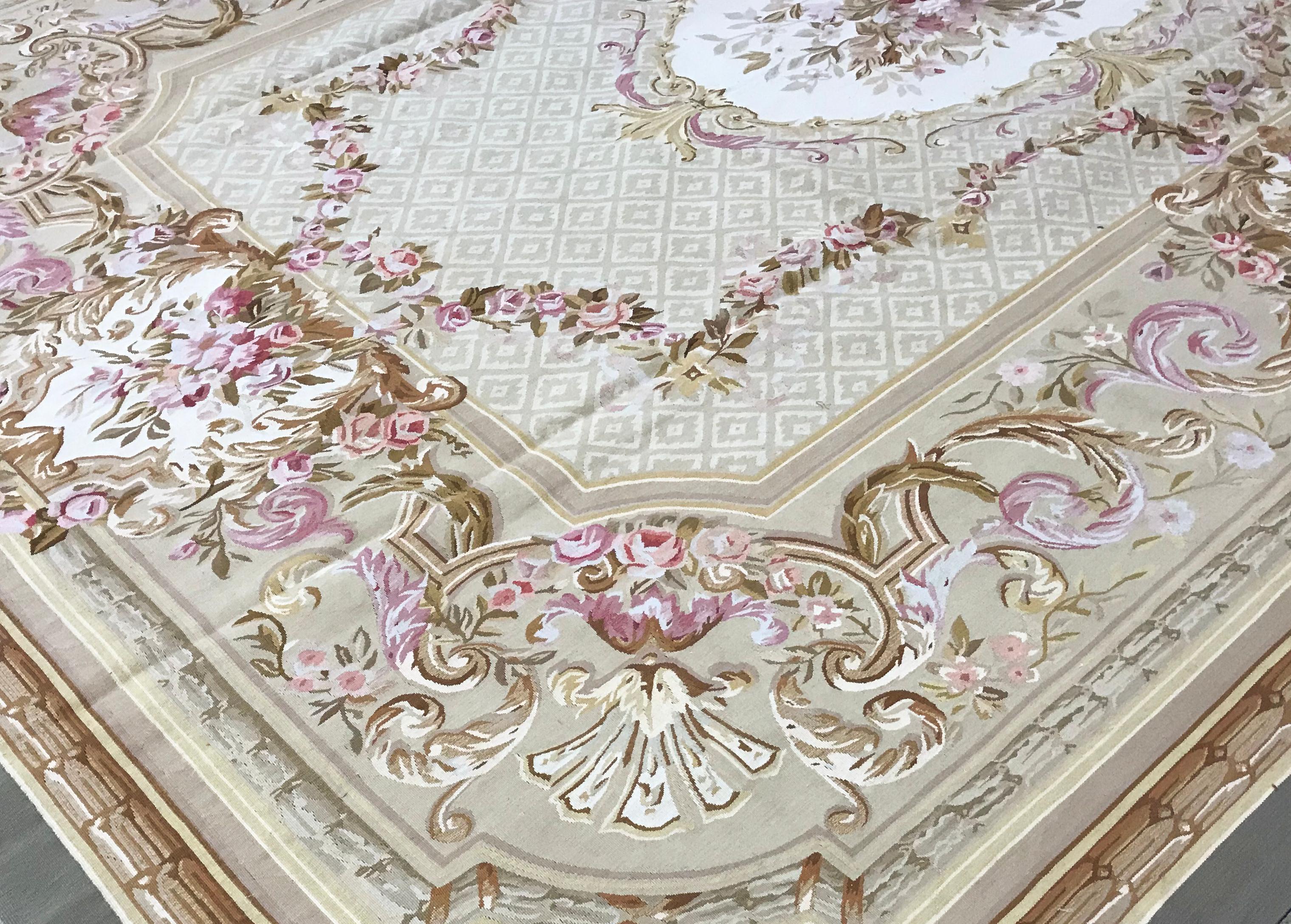 Tissé à la main Tapis traditionnel français du 17ème siècle de style Aubusson à tissage plat en vente