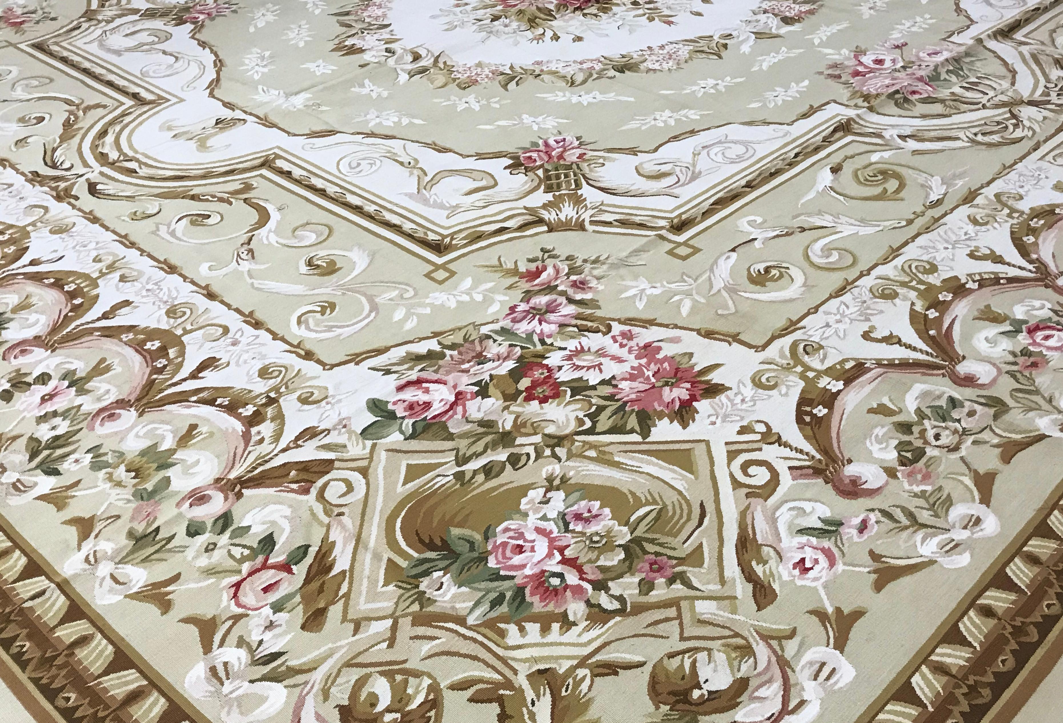 Tissé à la main Tapis traditionnel français du 17ème siècle de style Aubusson à tissage plat en vente