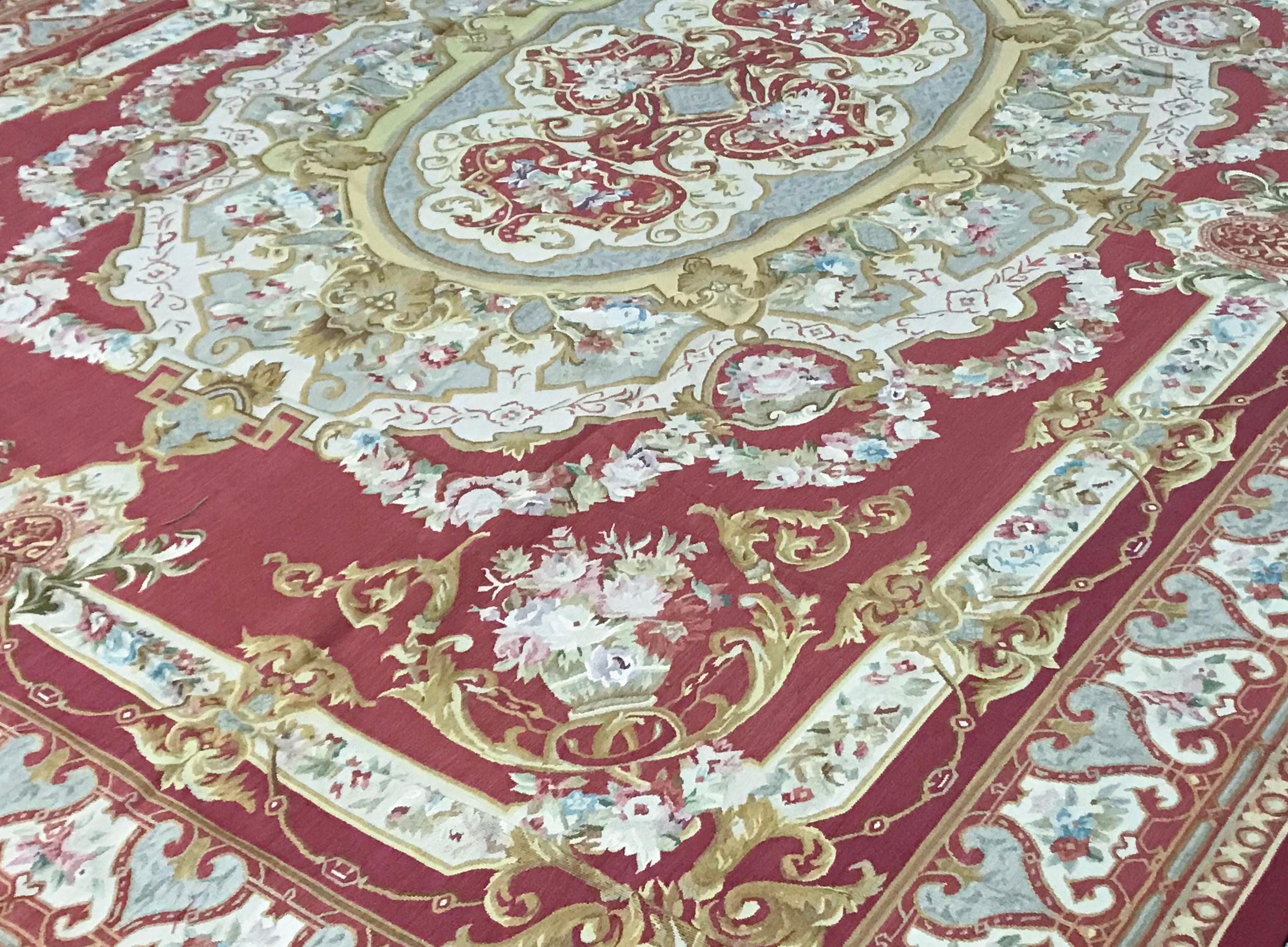 Hand-Woven 17th Century Traditional French Aubusson Style Flat Weave Rug For Sale