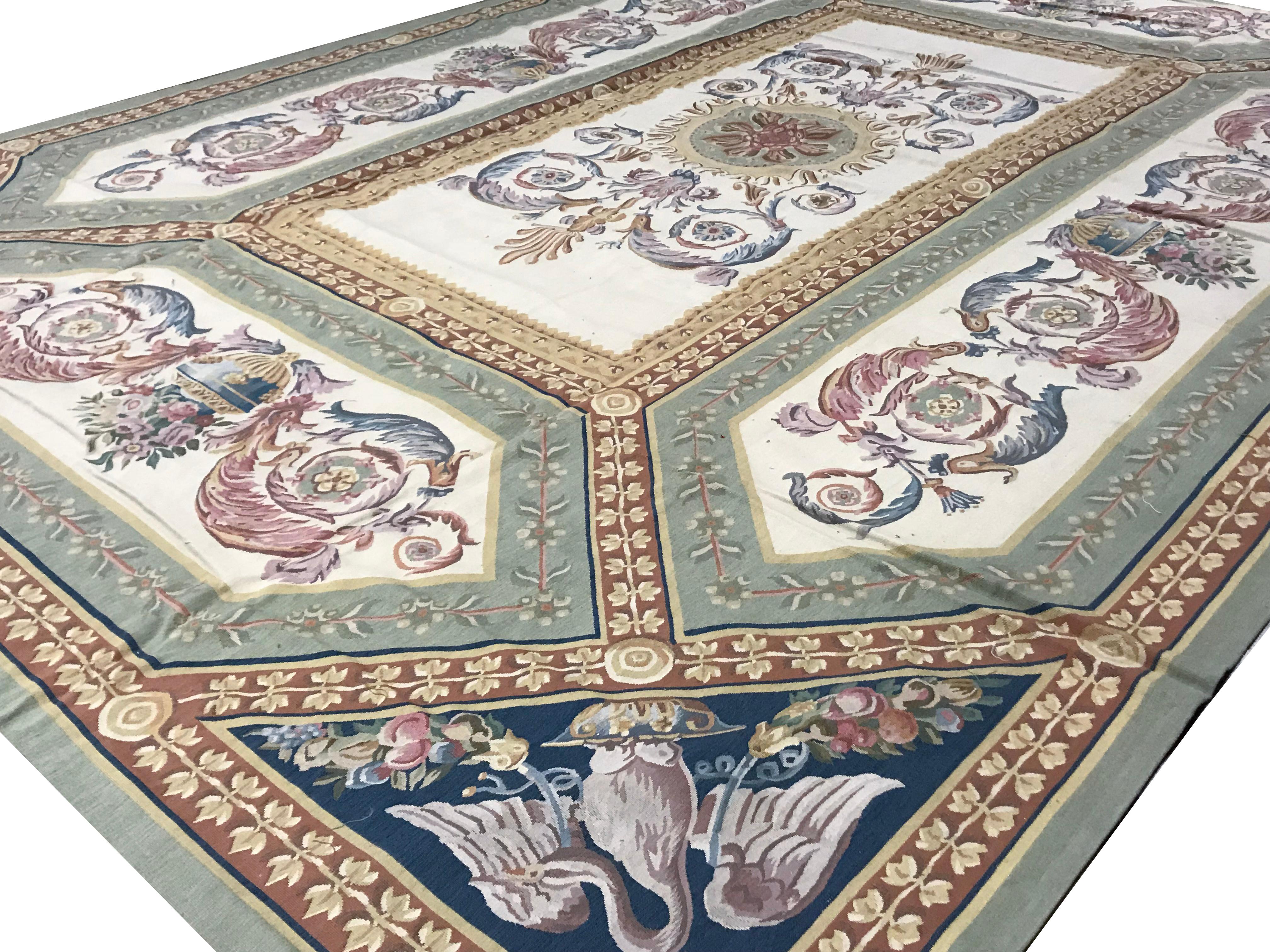 Hand-Woven 17th Century Traditional French Aubusson Style Flat-Weave Rug For Sale