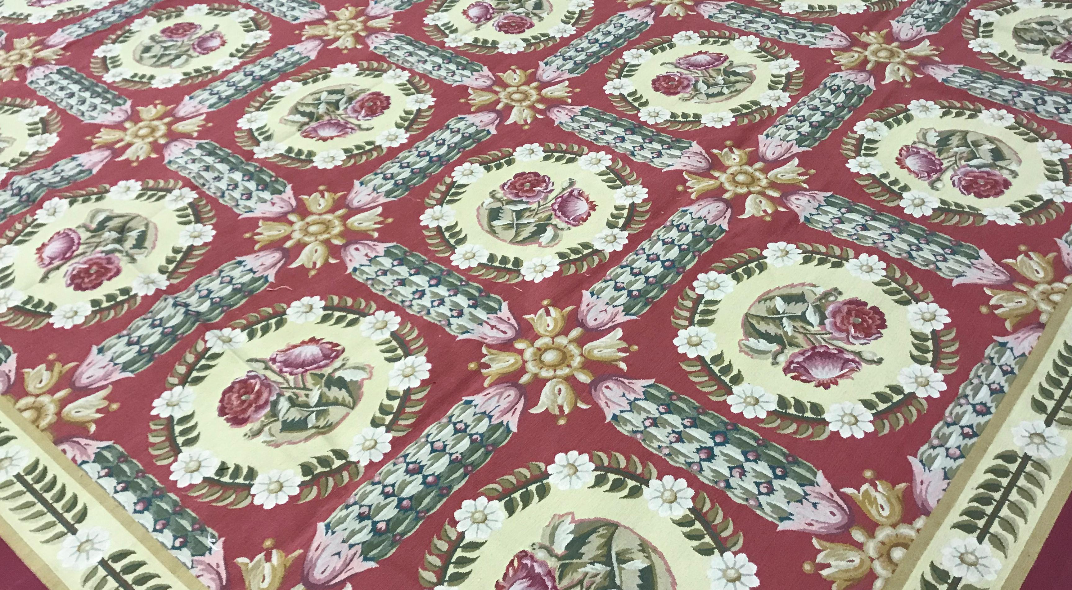 Hand-Woven 17th Century Traditional French Aubusson Style Flat-Weave Rug For Sale