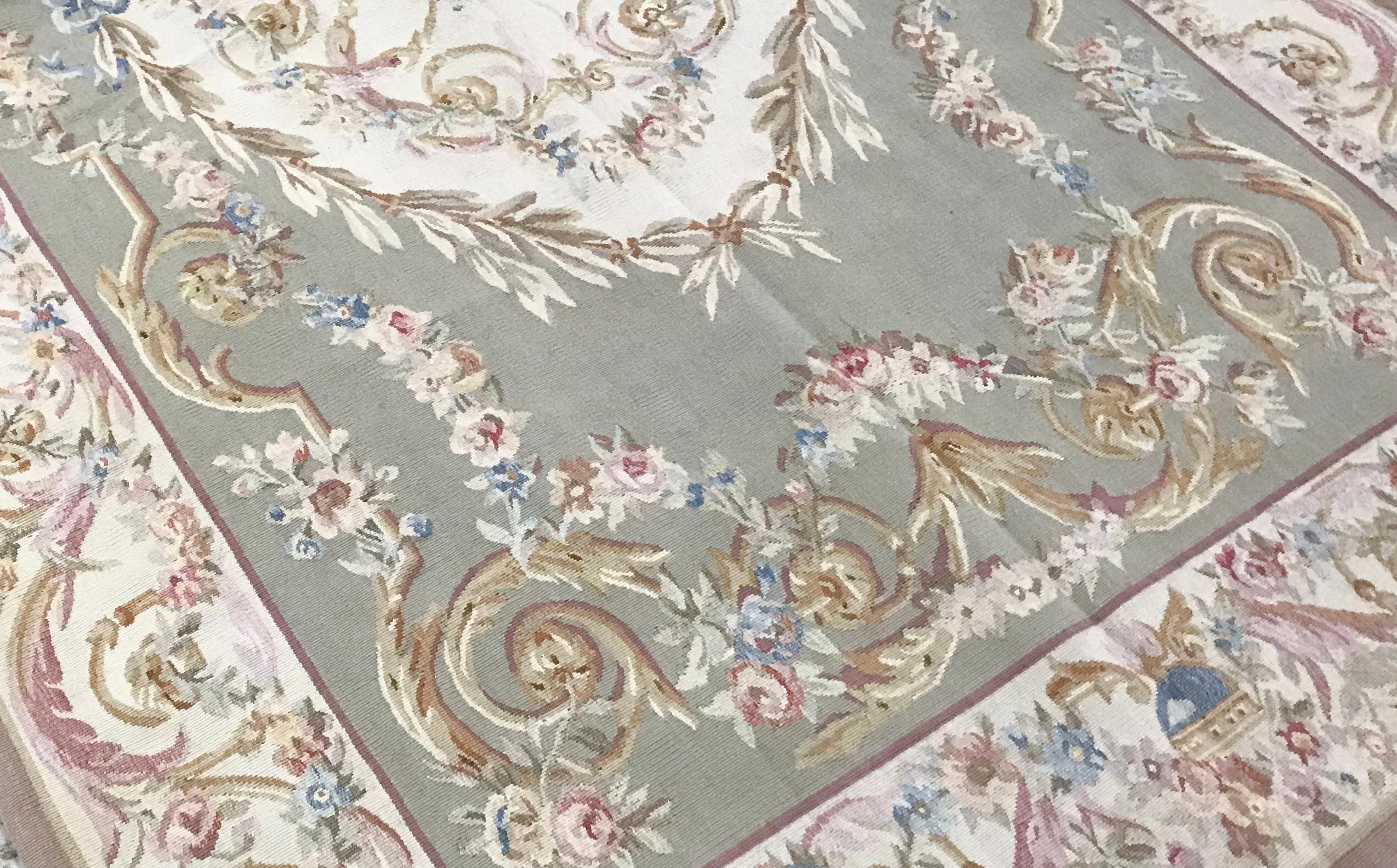 Tissé à la main Tapis traditionnel français du 17ème siècle de style Aubusson à tissage plat en vente