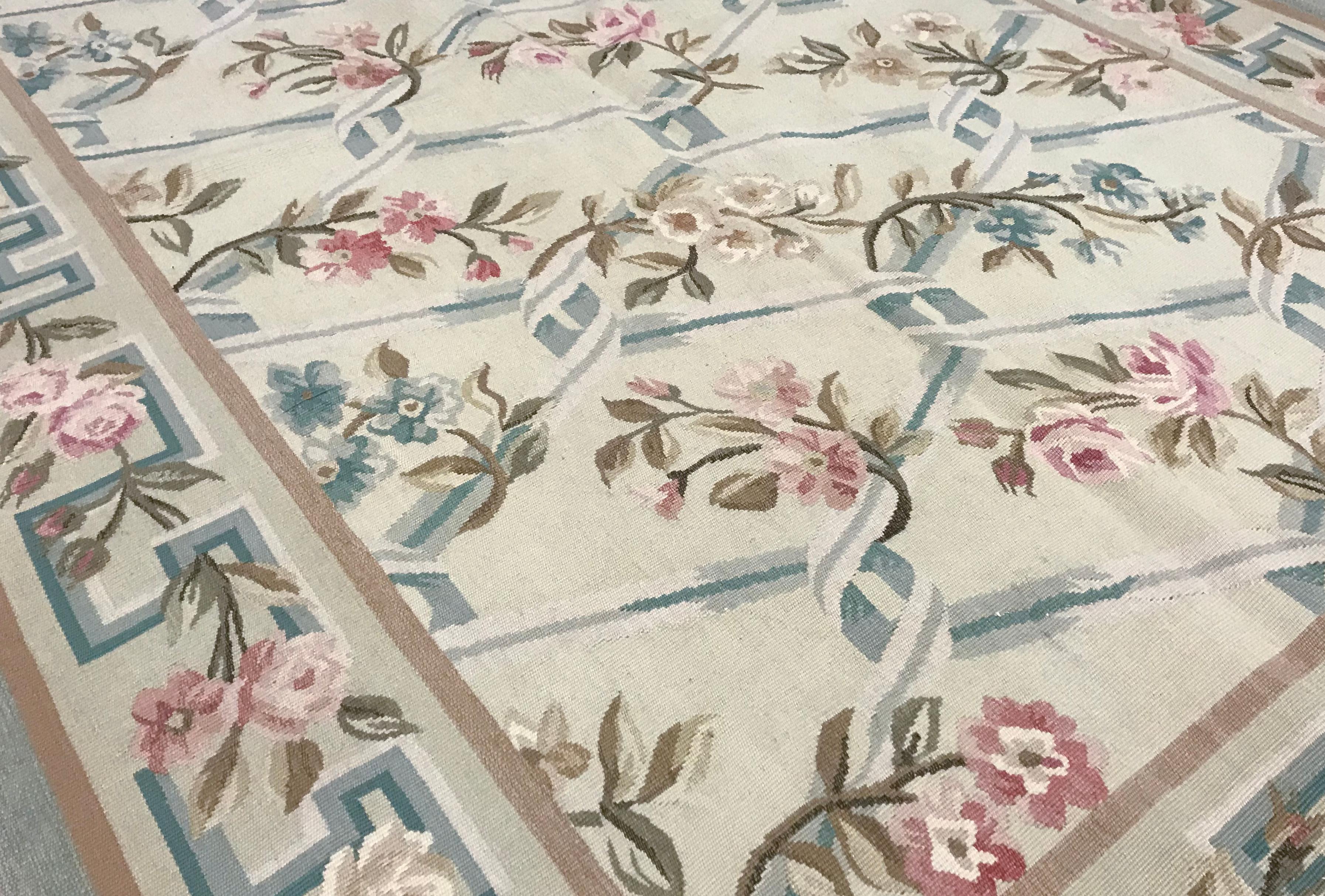 Tissé à la main Tapis traditionnel français du 17ème siècle de style Aubusson à tissage plat en vente