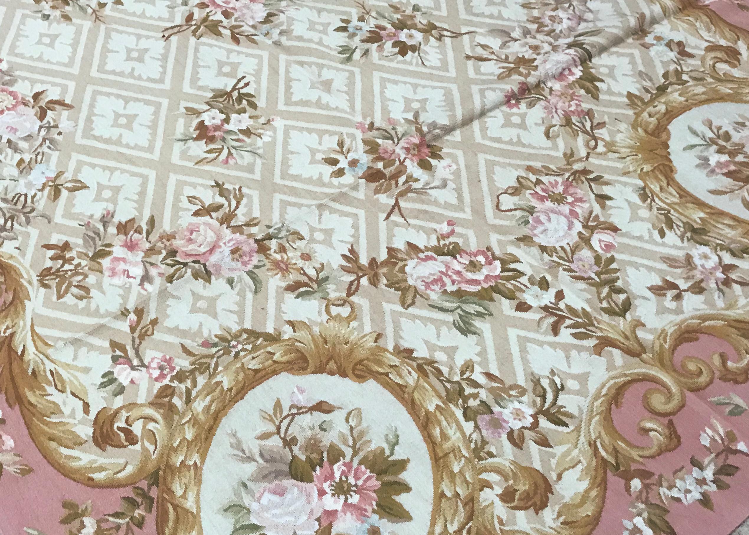 Tessuto a mano Tappeto tradizionale francese del XVII secolo a trama piatta in stile Aubusson in vendita