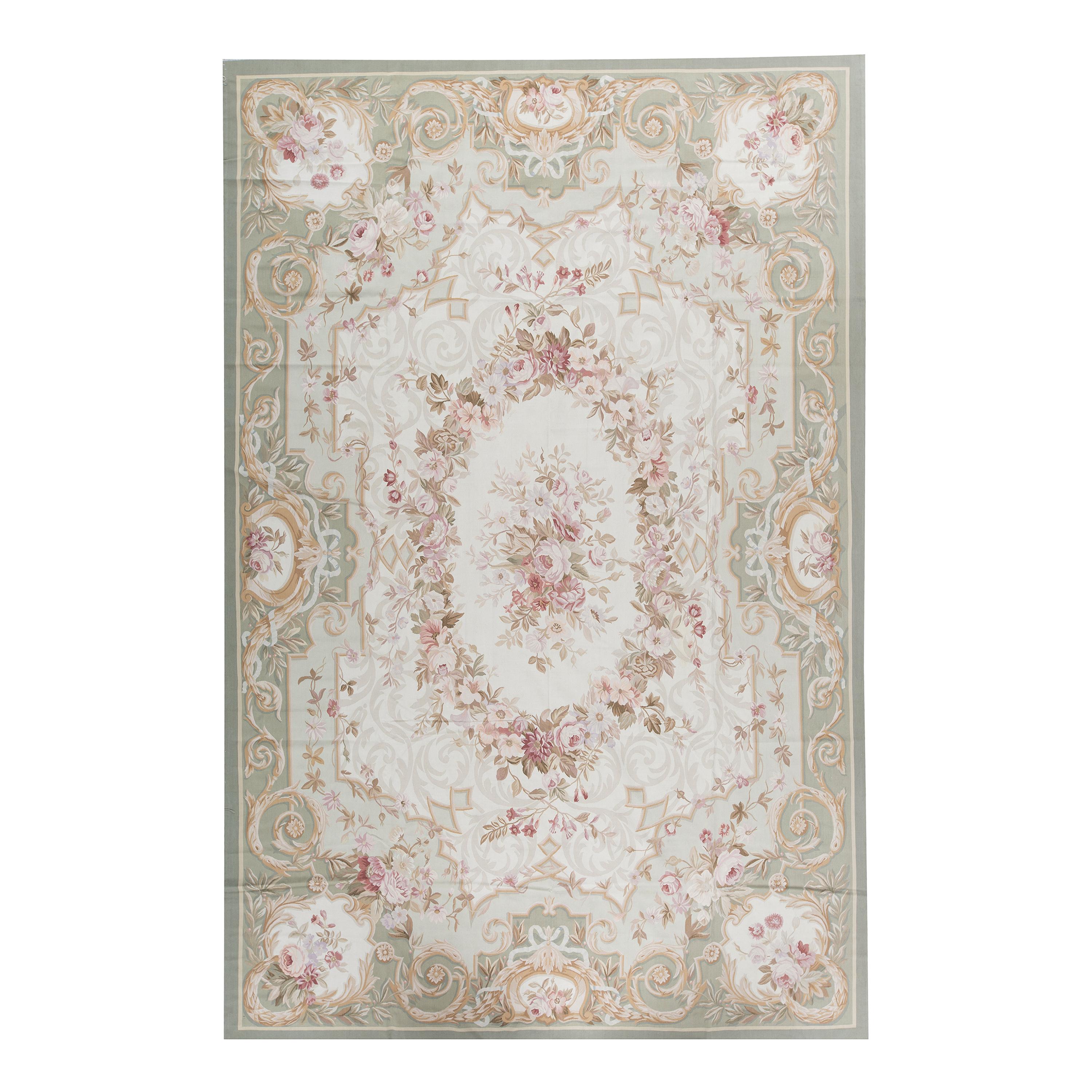 17th Century Traditional French Aubusson Style Flat-Weave Rug For Sale