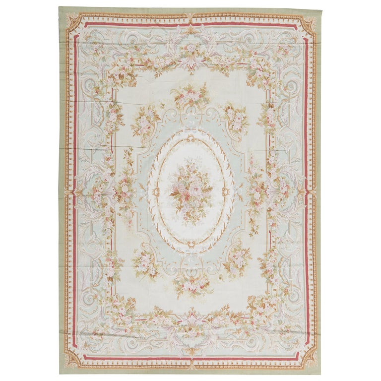 17th Century Traditional French Aubusson Style FlatWeave Rug For Sale