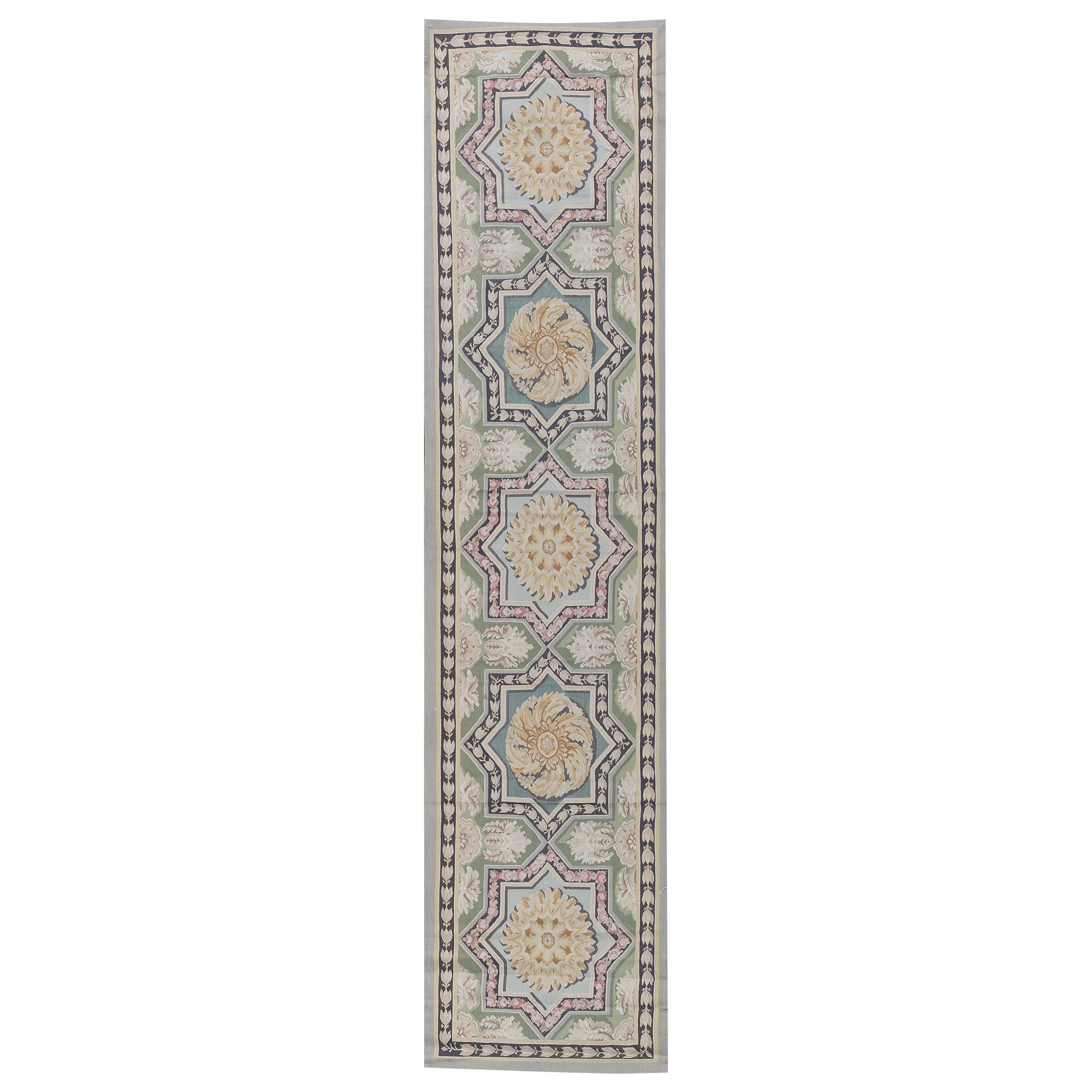 Tapis traditionnel français du 17ème siècle de style Aubusson à tissage plat