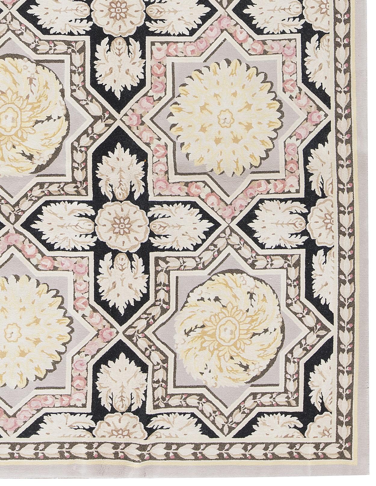 Chinese 17th Century Traditional French Aubusson Sytle Flat-Weave Rug For Sale