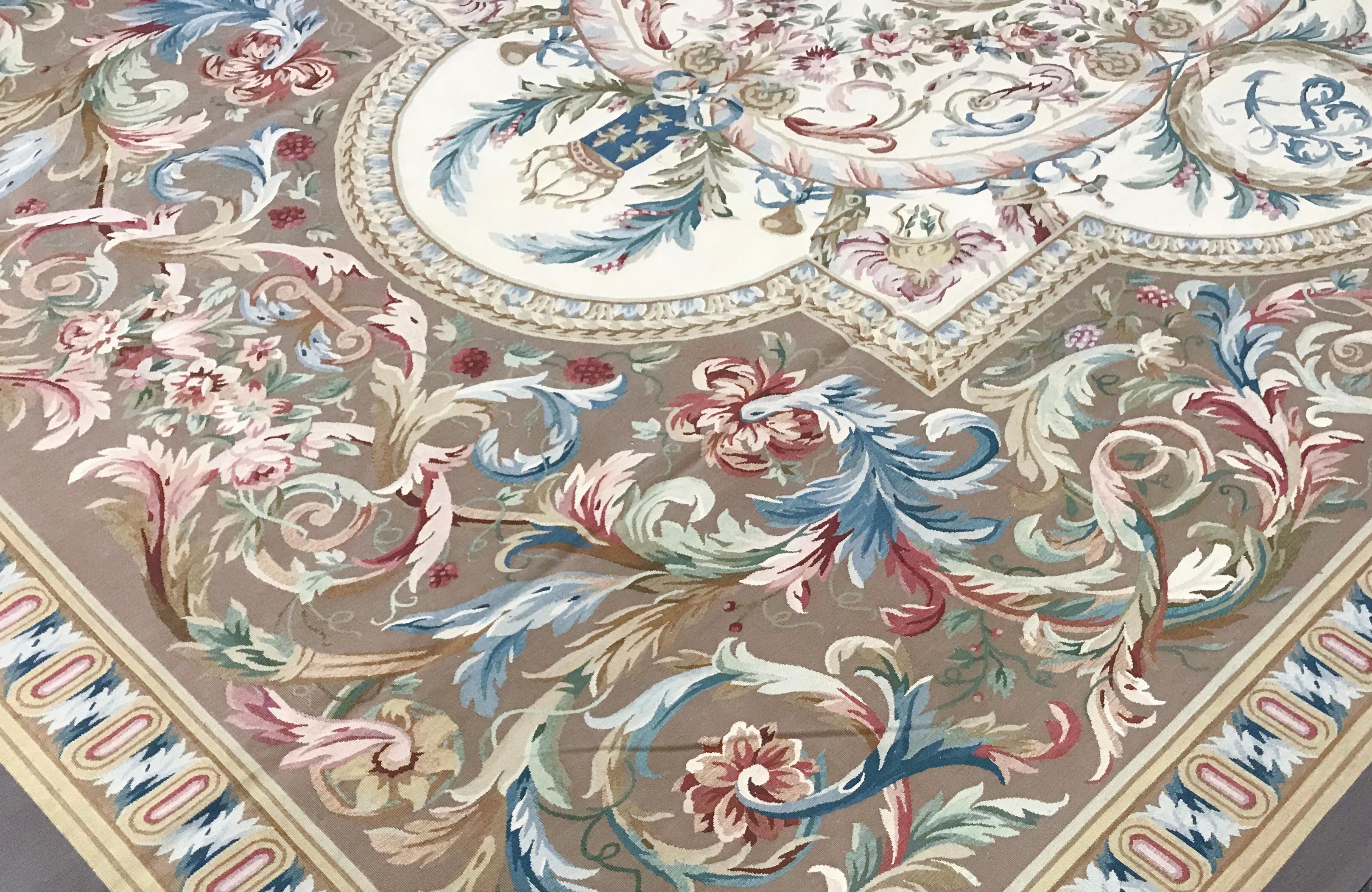 Hand-Woven 17th Century Traditional French Aubusson Sytle Flat Weave Rug For Sale