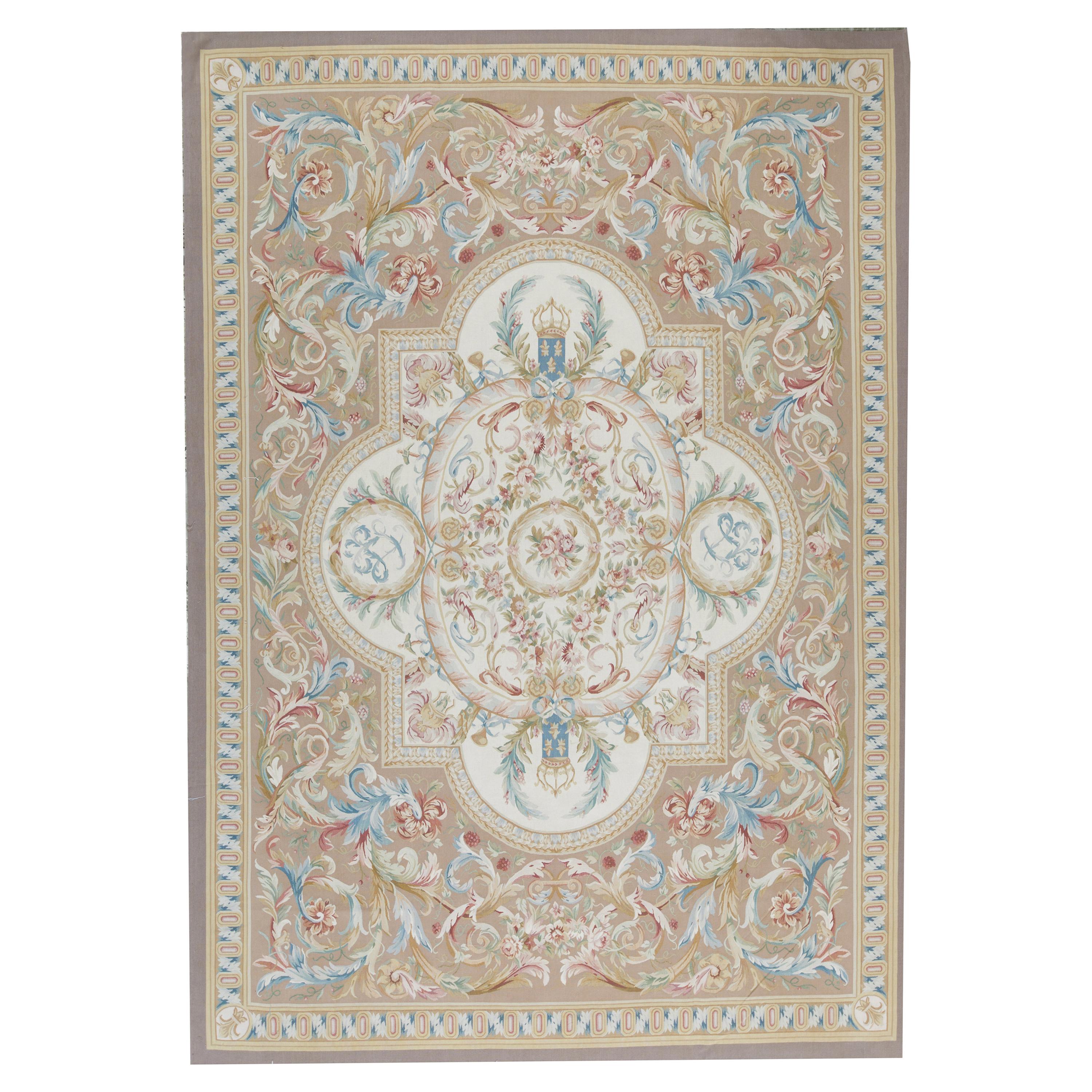 17th Century Traditional French Aubusson Sytle Flat Weave Rug For Sale