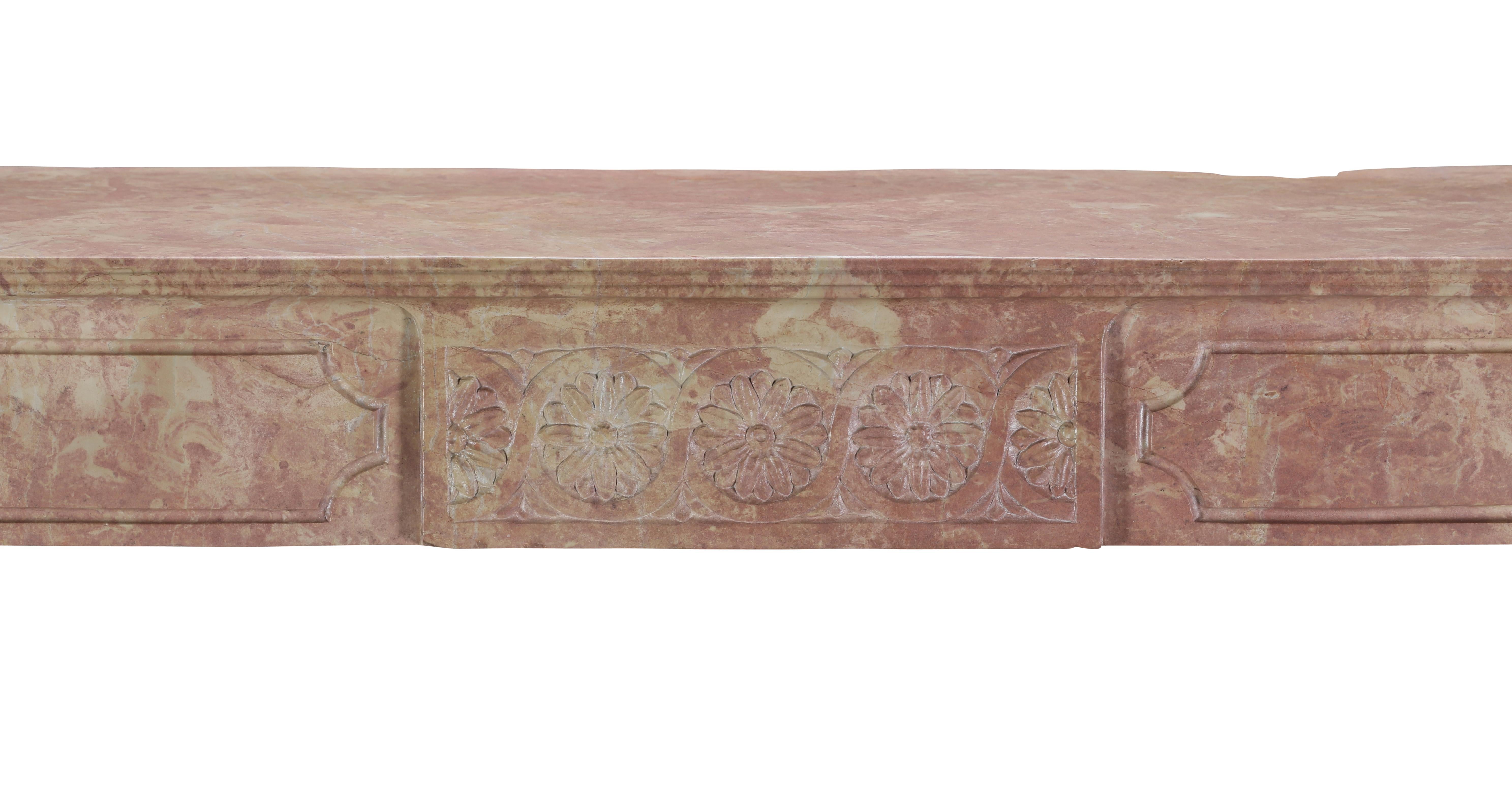 XIXe siècle Entourage de cheminée haut de style traditionnel français en marbre Liseron rose en vente