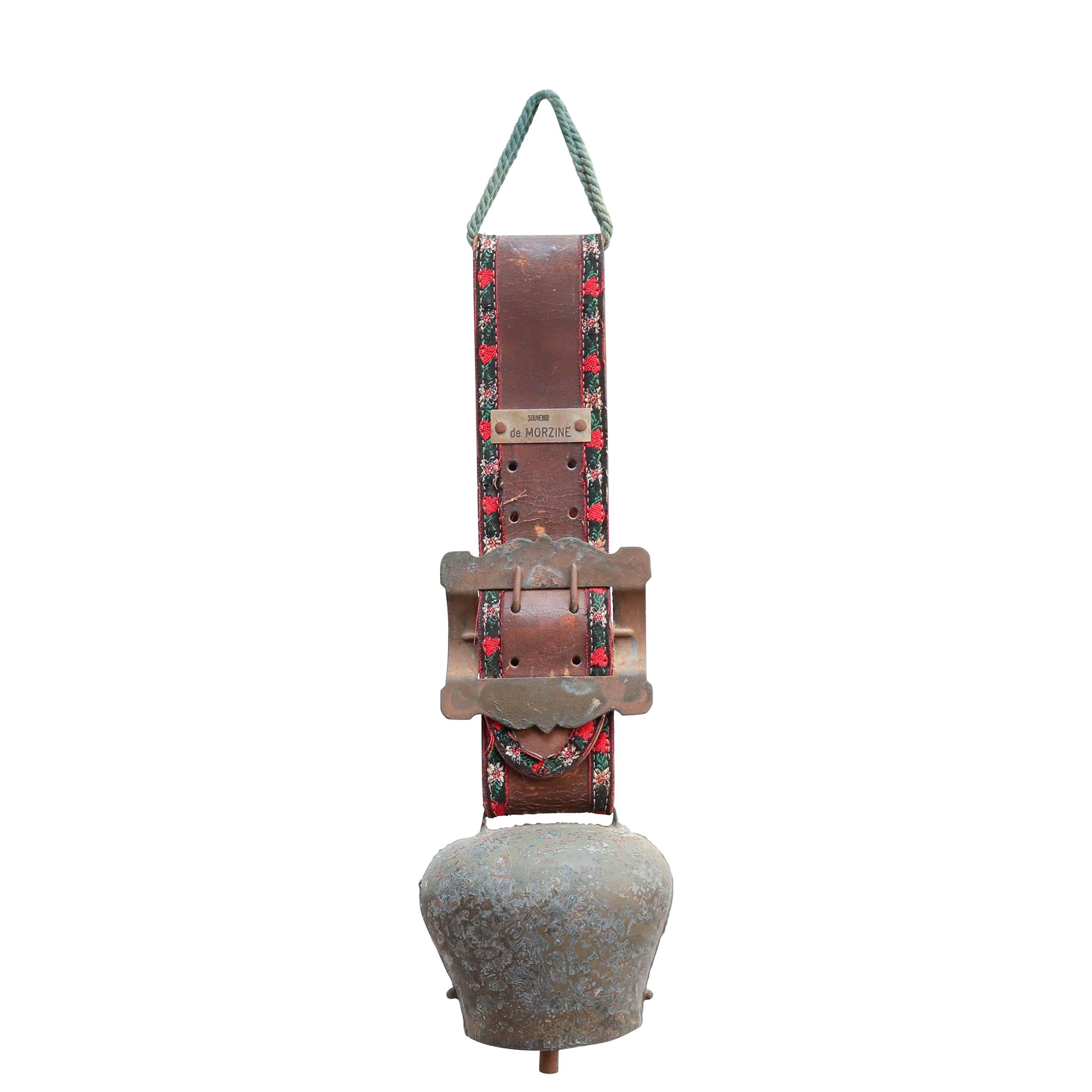 Campana rustica tradizionale francese in bronzo e pelle, 1960 circa