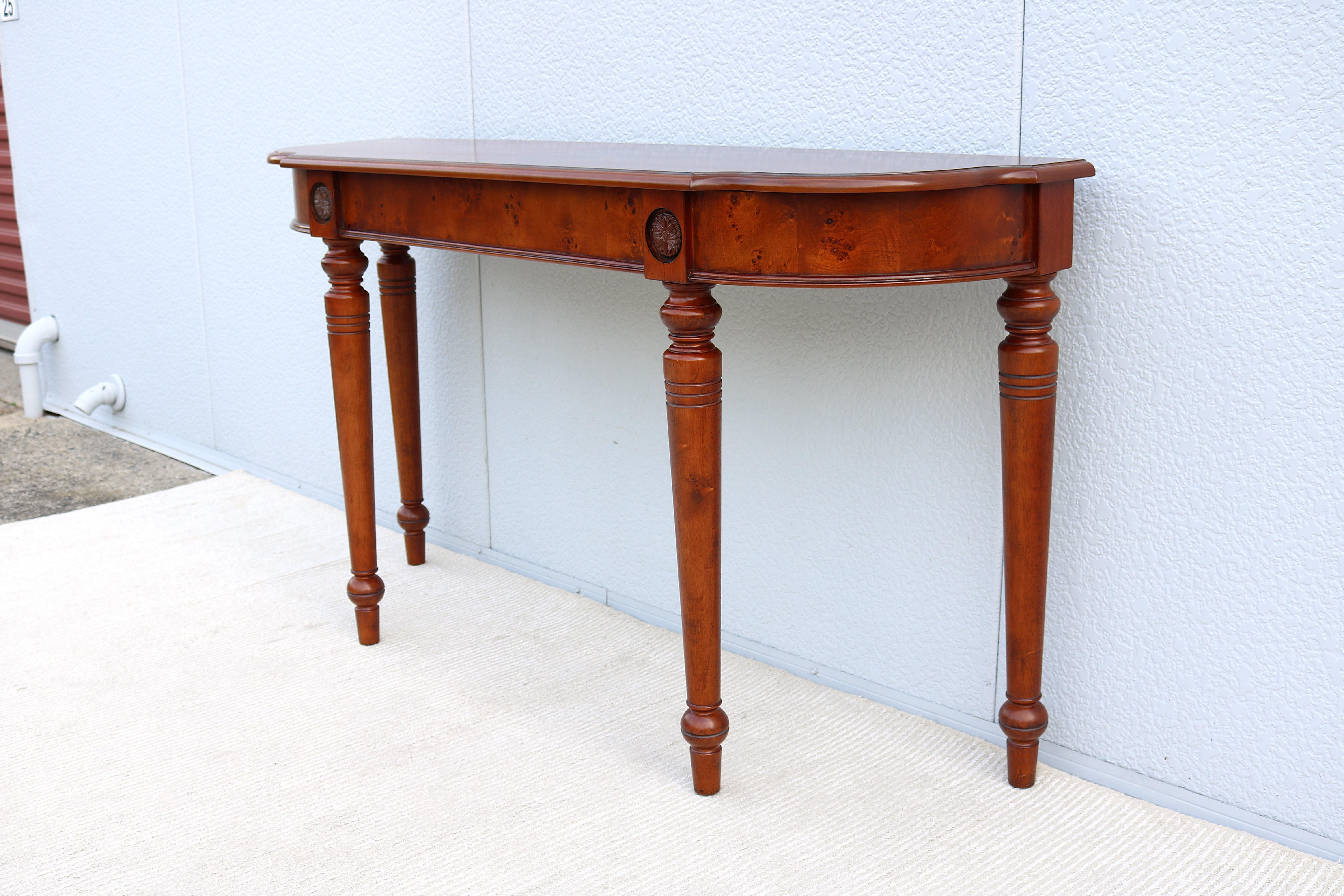 20th Century Traditional French Style Cherry and Burl Wood Console Sofa Table For Sale