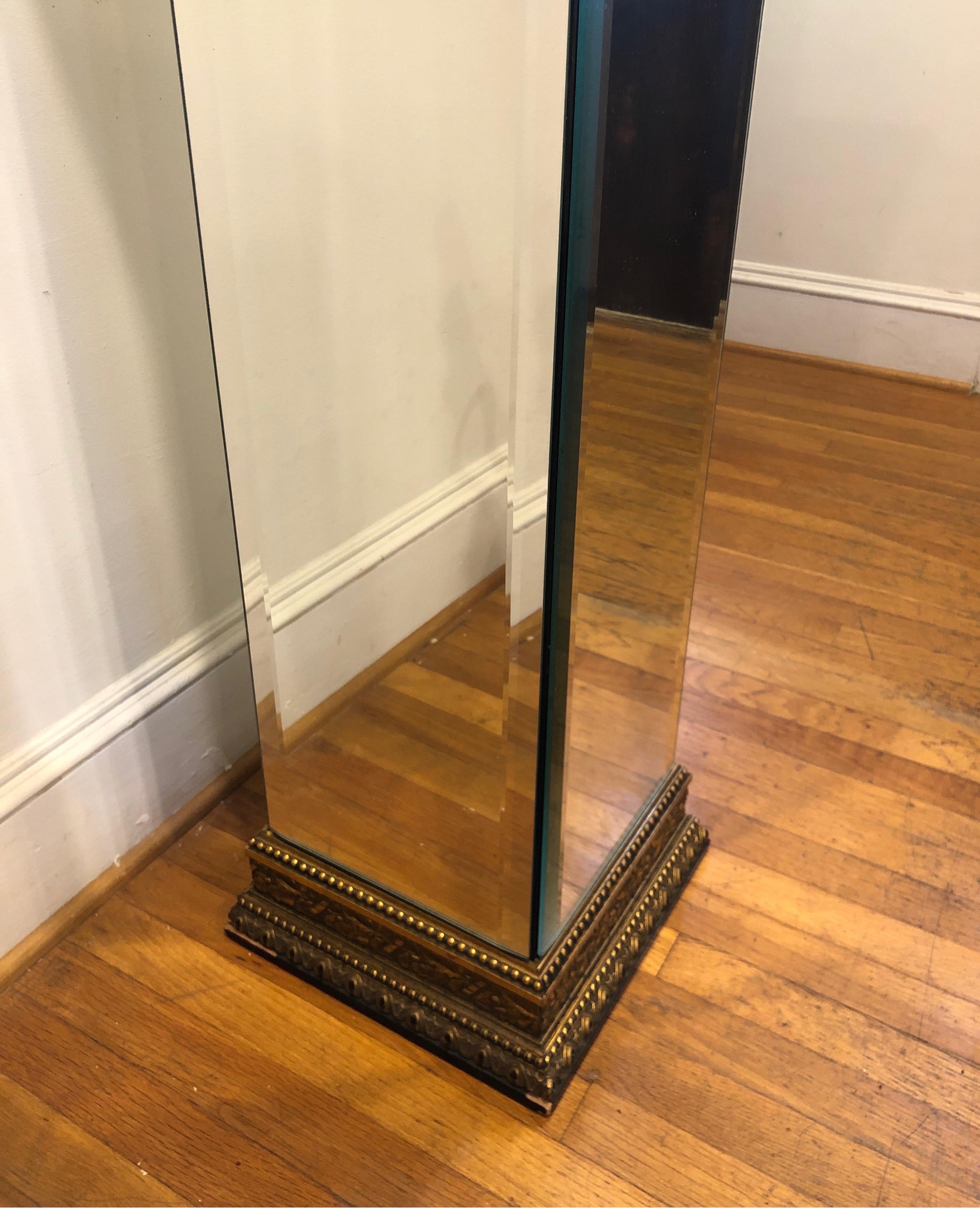 mirrored pedestal column