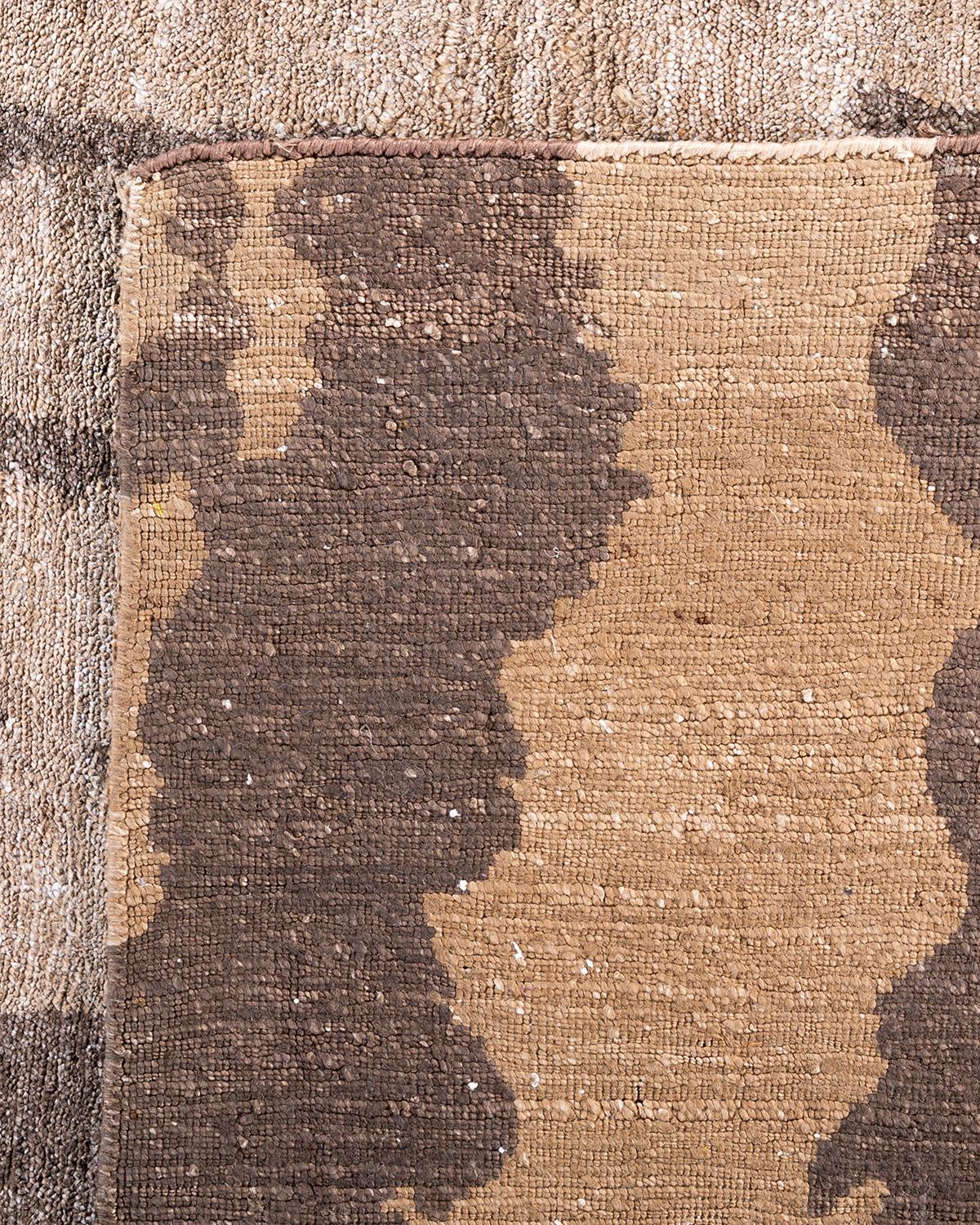 Tapis traditionnel Ganga abstrait en soie dorée noué à la main 8' 10