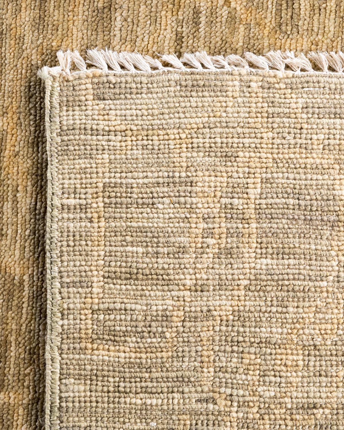 Traditional Ganga Hand Knotted Floral Wool Beige Area Rug 8' 1