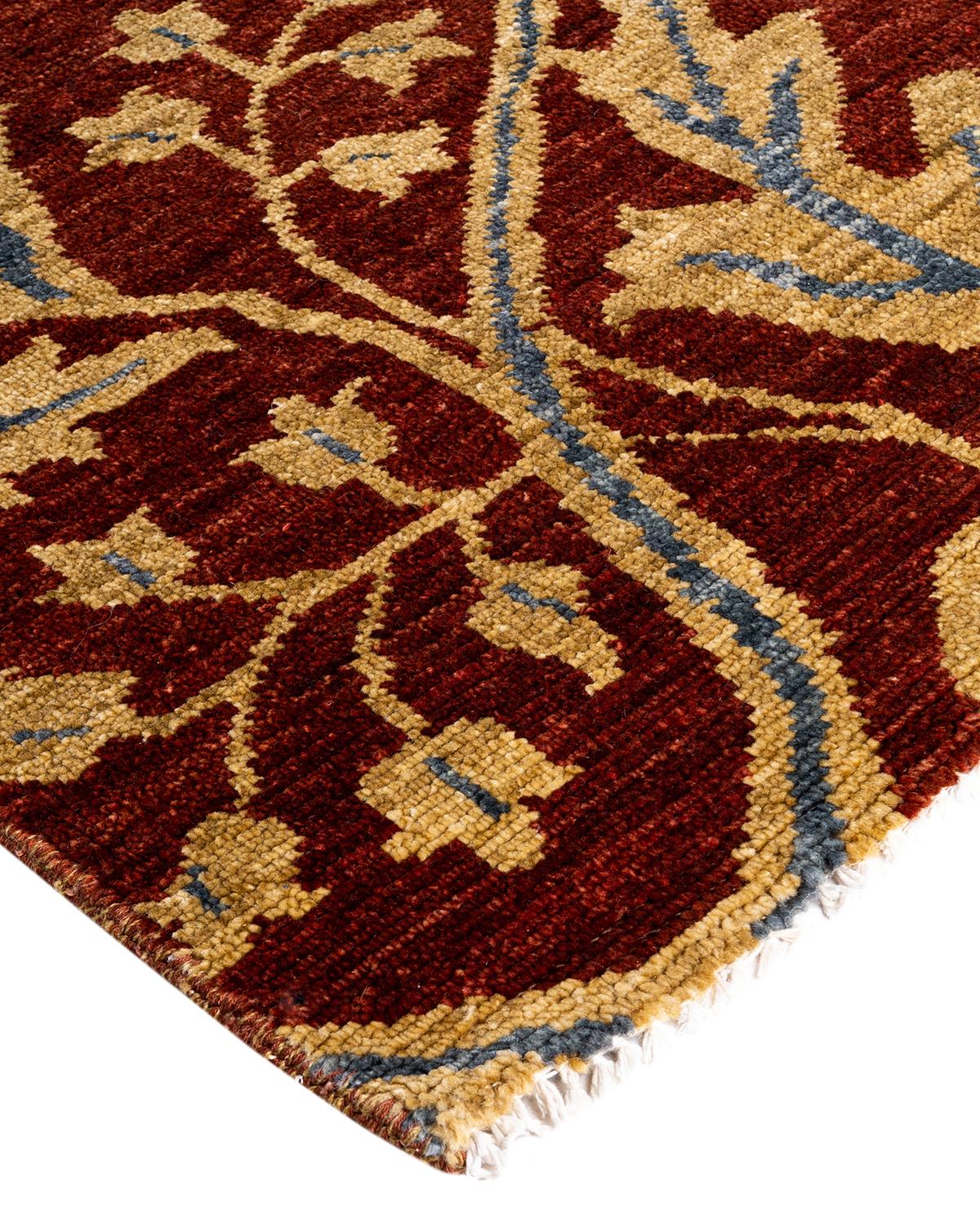 Las alfombras kazak han sido codiciadas durante generaciones, y su estética de diseño único es una cautivadora combinación de historia tribal e influencia geográfica. Intrincadamente anudados a mano con lana, los medallones, los dibujos en toda la