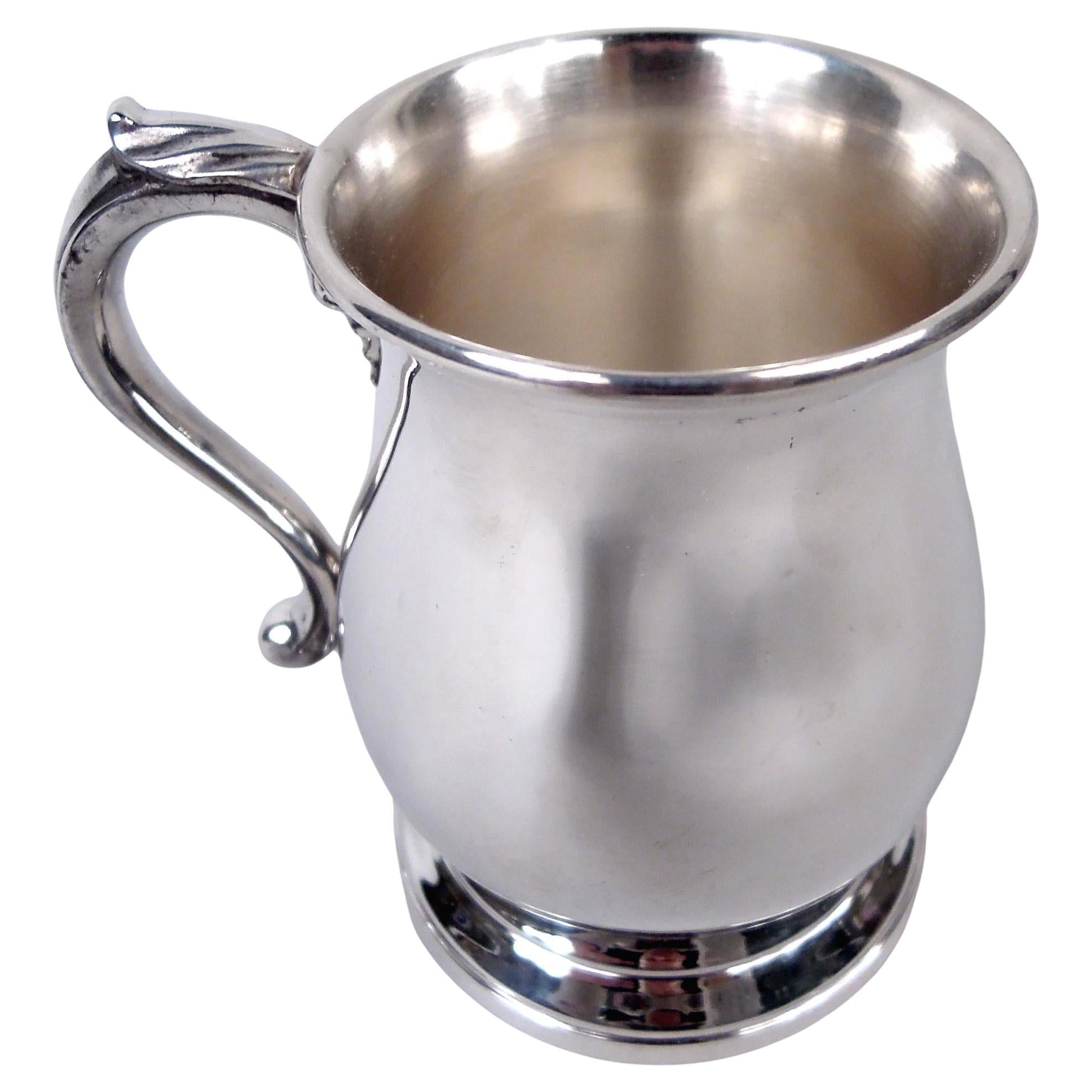 Mug de baptême traditionnel géorgien en argent sterling d'après Lamerie en vente