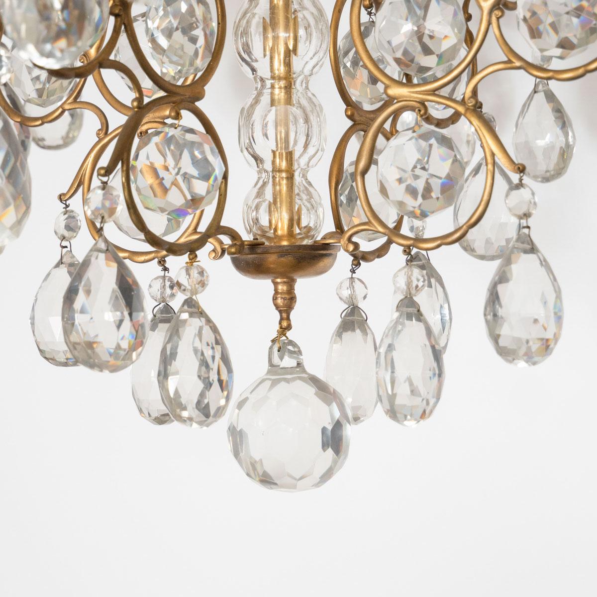 Traditional Gilt Metal Crystal Drop Chandelier For Sale 4