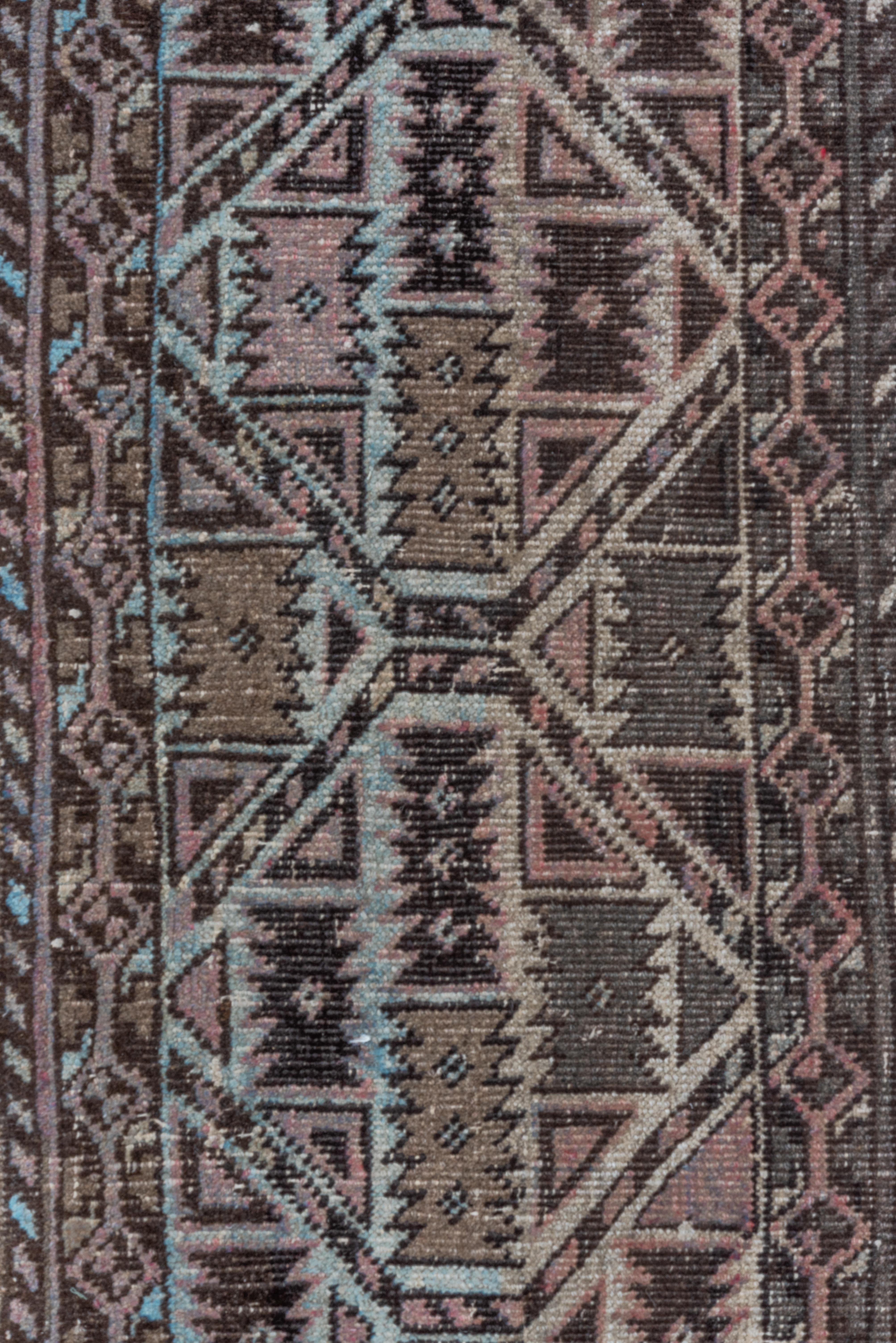 Traditioneller langer Hamadan-Teppich  (20. Jahrhundert) im Angebot