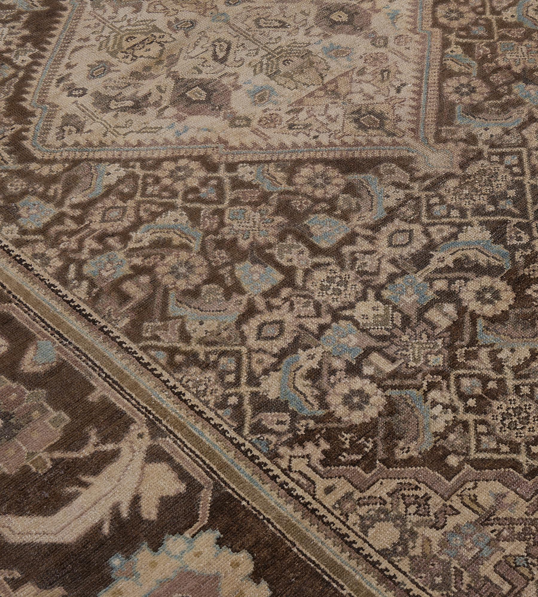Traditional Hand-Knotted Wool Persian Malayer Rug In Good Condition For Sale In West Hollywood, CA