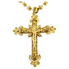 Crucifix portugais traditionnel fabriqué à la main avec chaîne en or jaune 19 carats
