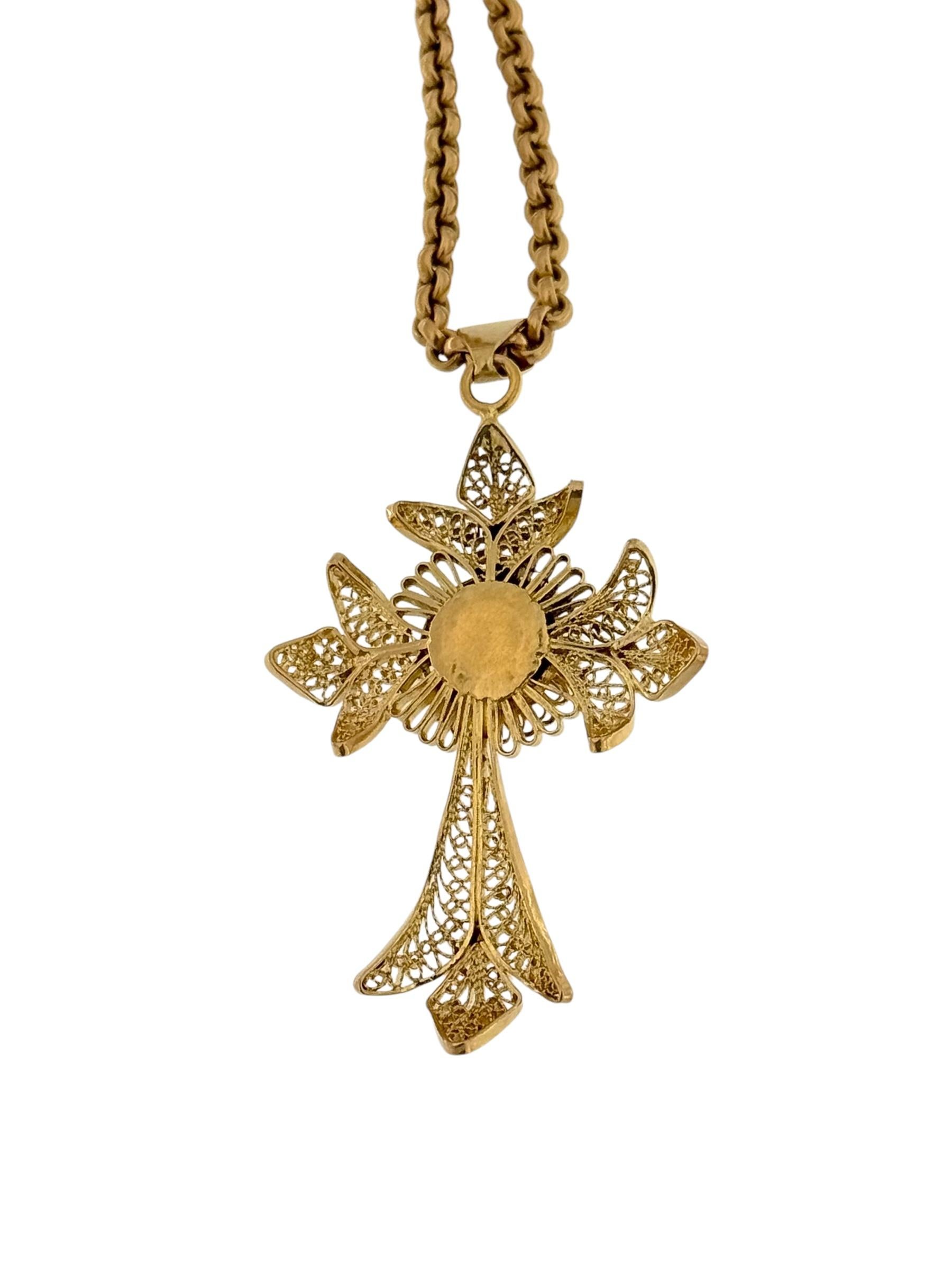 Traditional Hand-Made Portuguese Crucifix with Chain 19 karat Yellow Gold For Sale 7