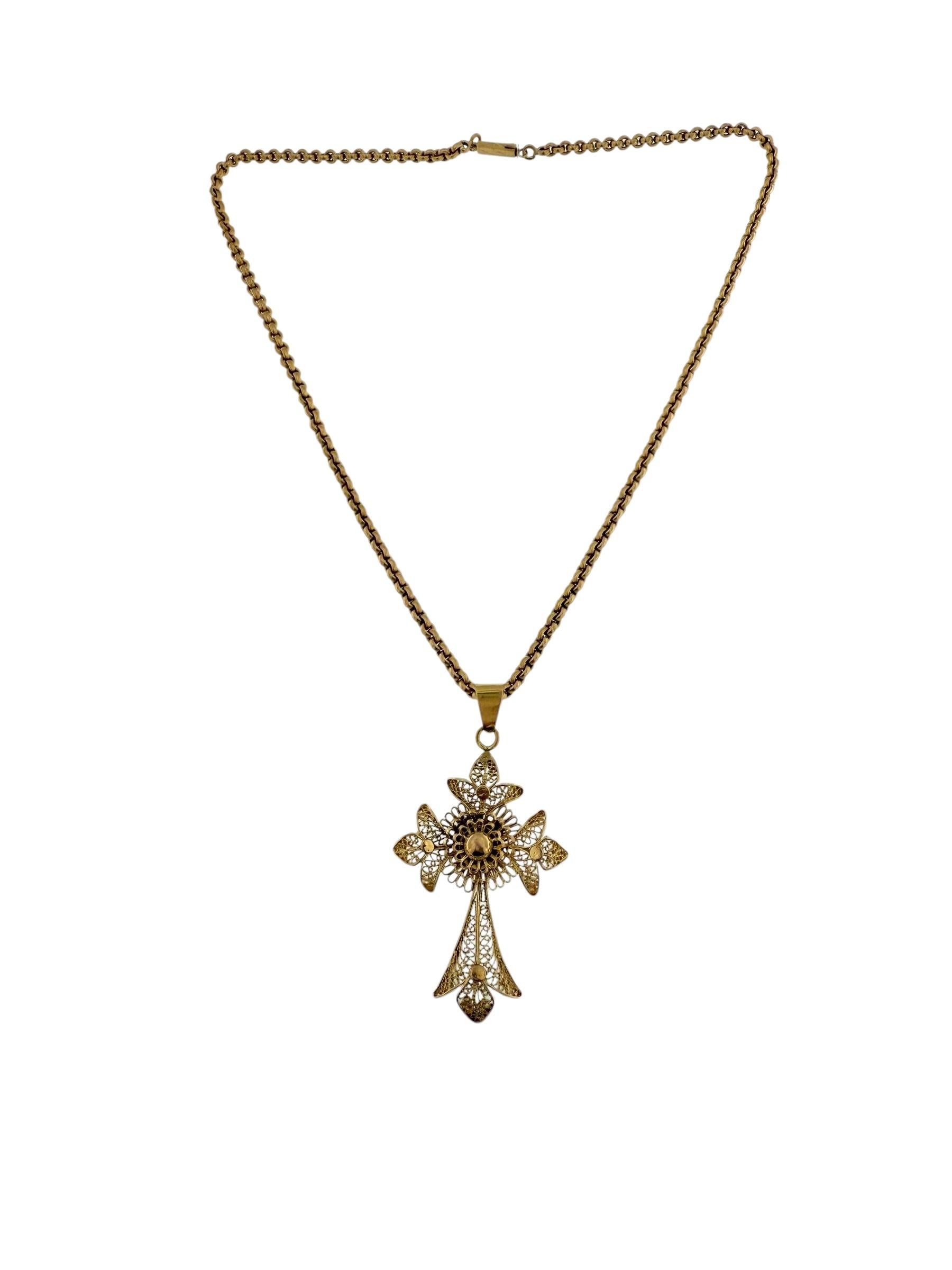 Artisan Traditional Hand-Made Portuguese Crucifix with Chain 19 karat Yellow Gold For Sale