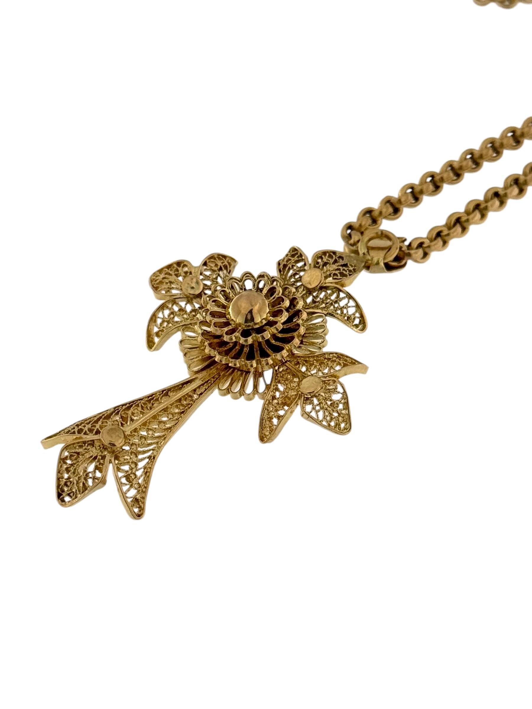 Traditional Hand-Made Portuguese Crucifix with Chain 19 karat Yellow Gold For Sale 2