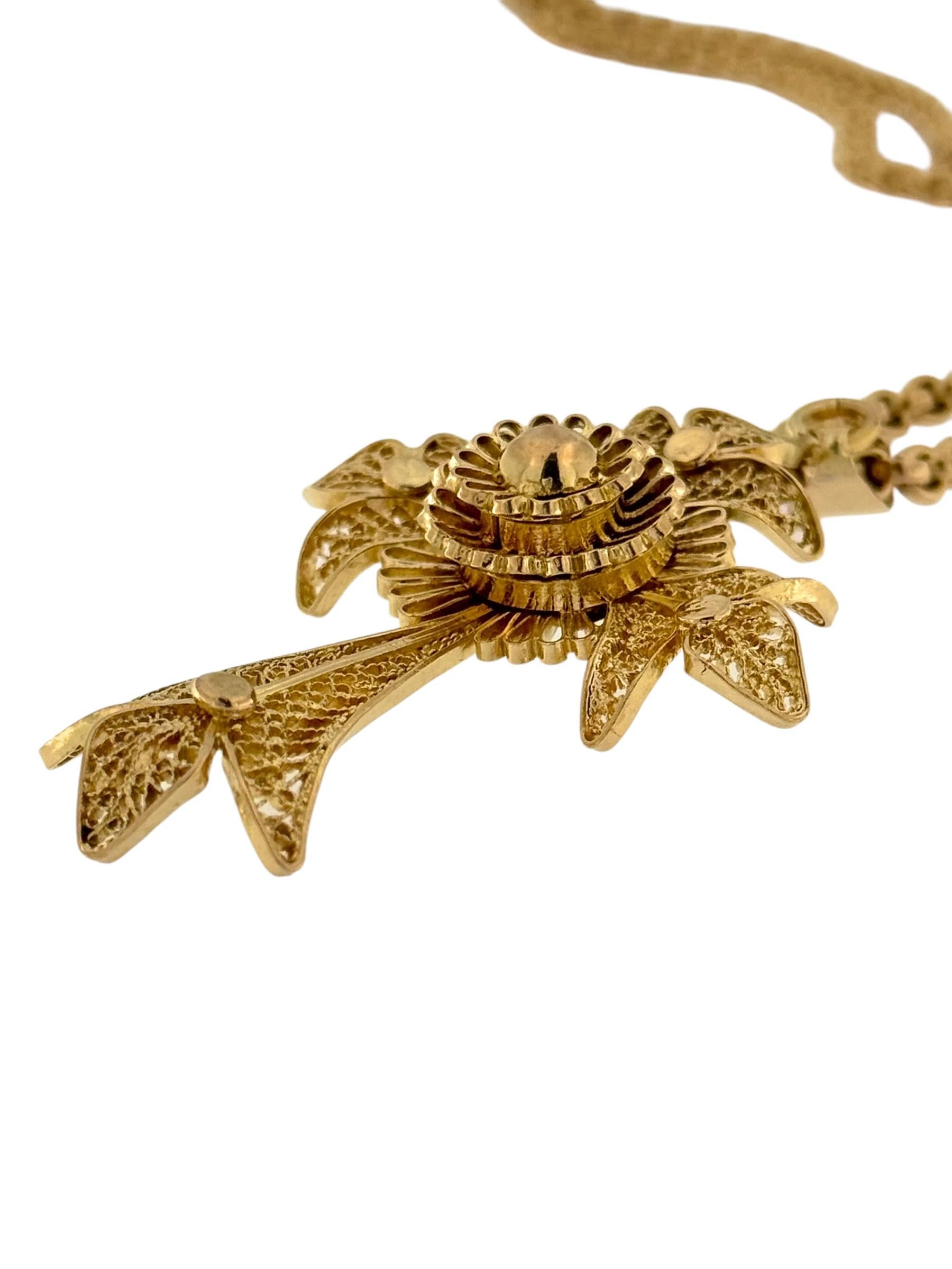 Traditional Hand-Made Portuguese Crucifix with Chain 19 karat Yellow Gold For Sale 3
