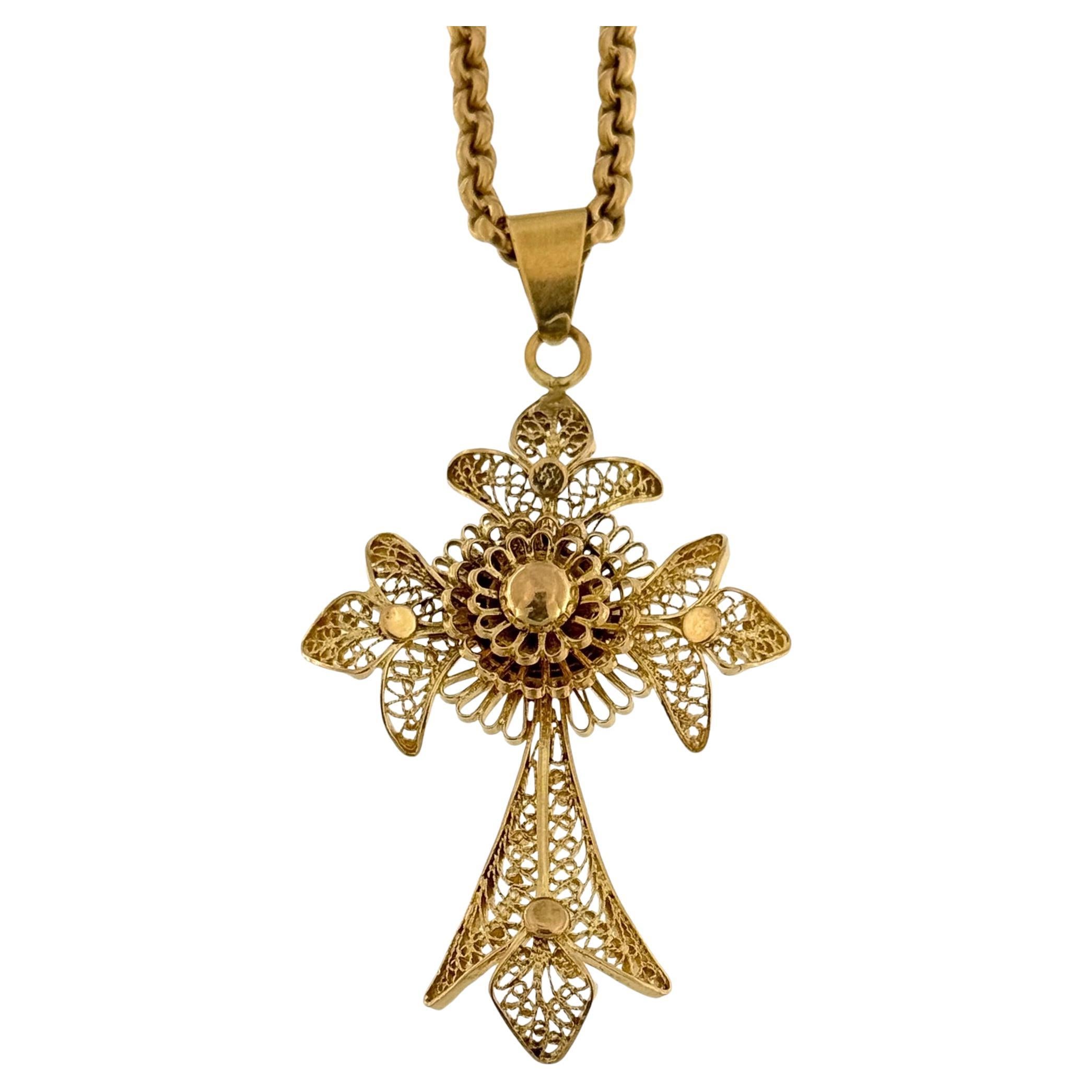 Traditional Hand-Made Portuguese Crucifix with Chain 19 karat Yellow Gold