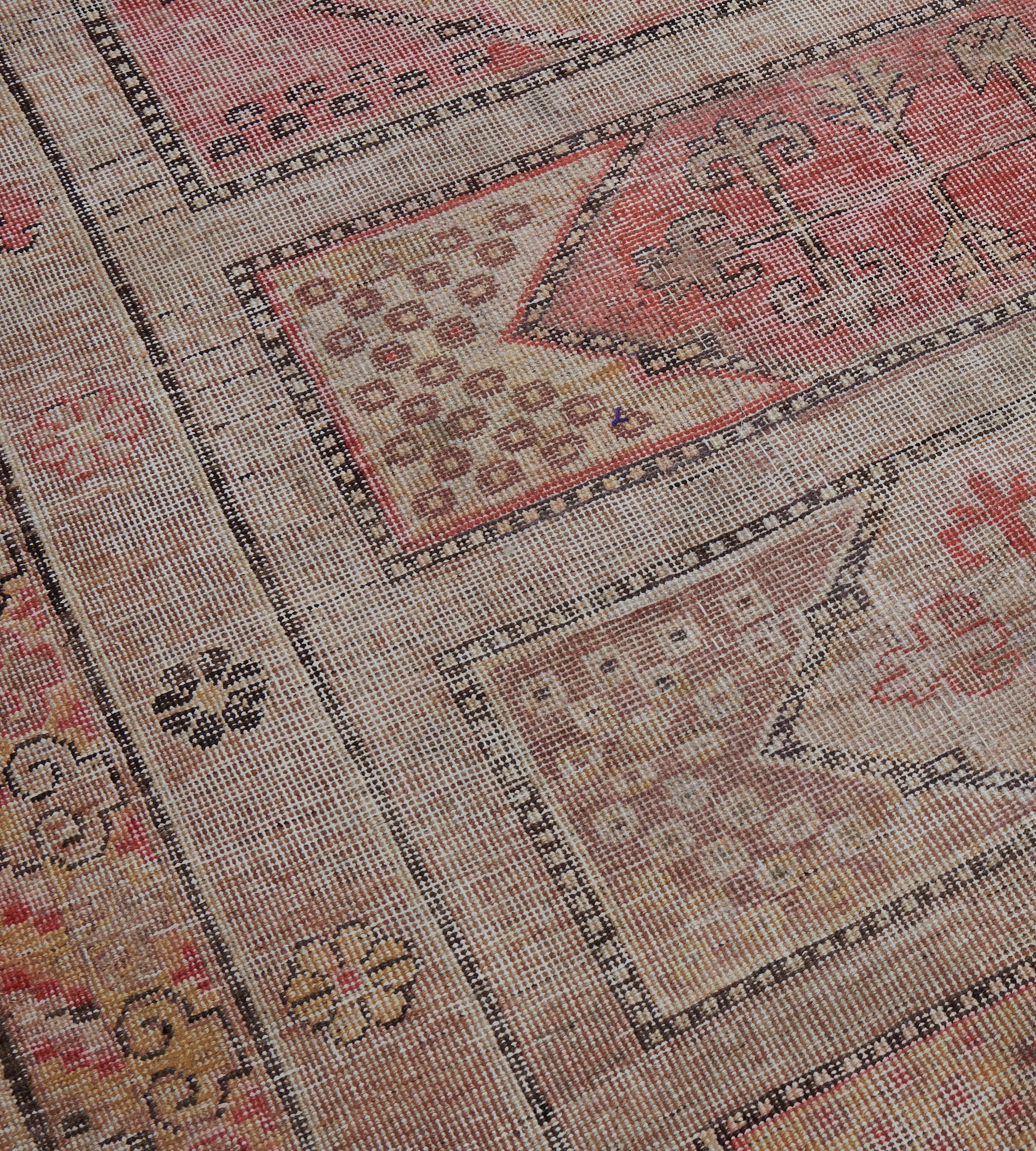 Traditioneller handgewebter Samarkand Khotan-Teppich (20. Jahrhundert) im Angebot