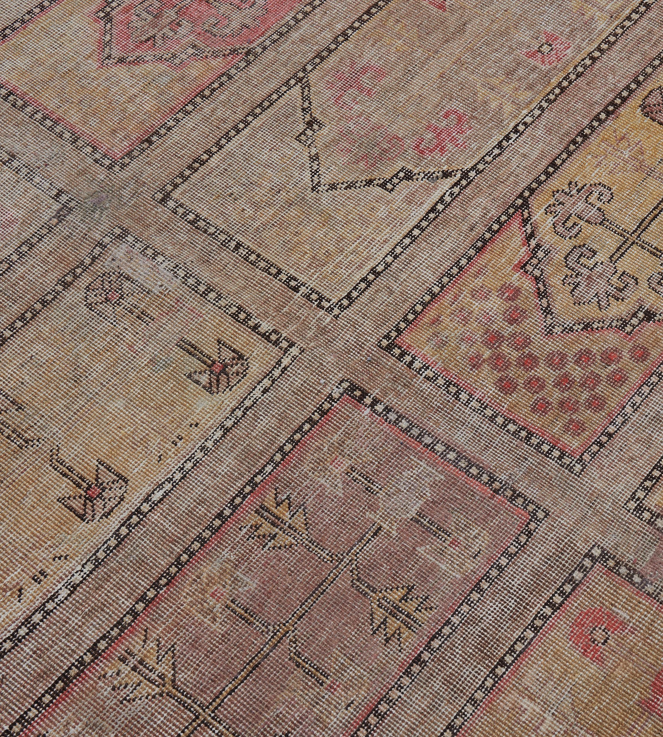 Traditioneller handgewebter Samarkand Khotan-Teppich (Wolle) im Angebot