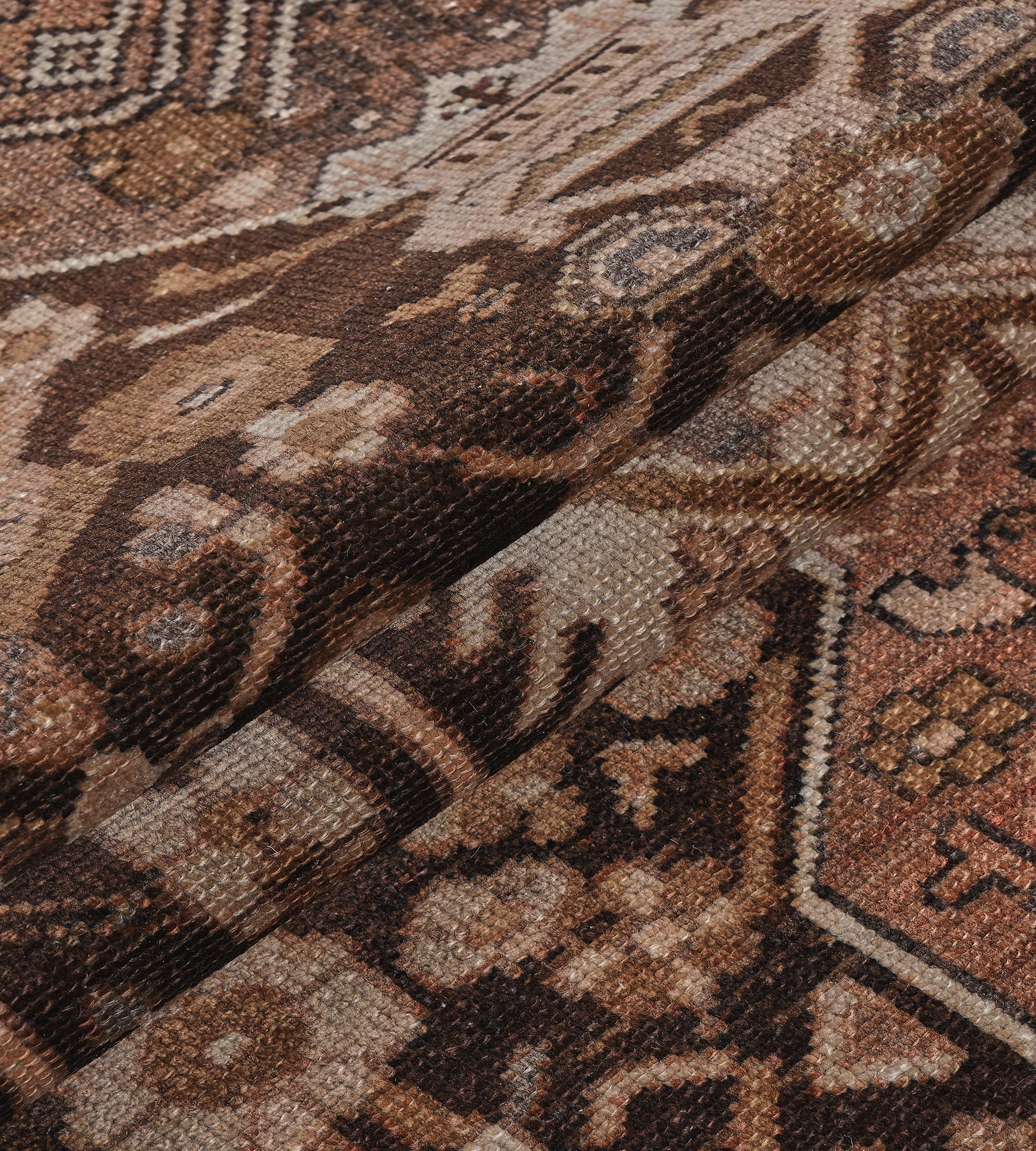 Traditioneller handgewebter Läufer aus Wolle Brown Floral Persian Bakhtiari im Angebot 2