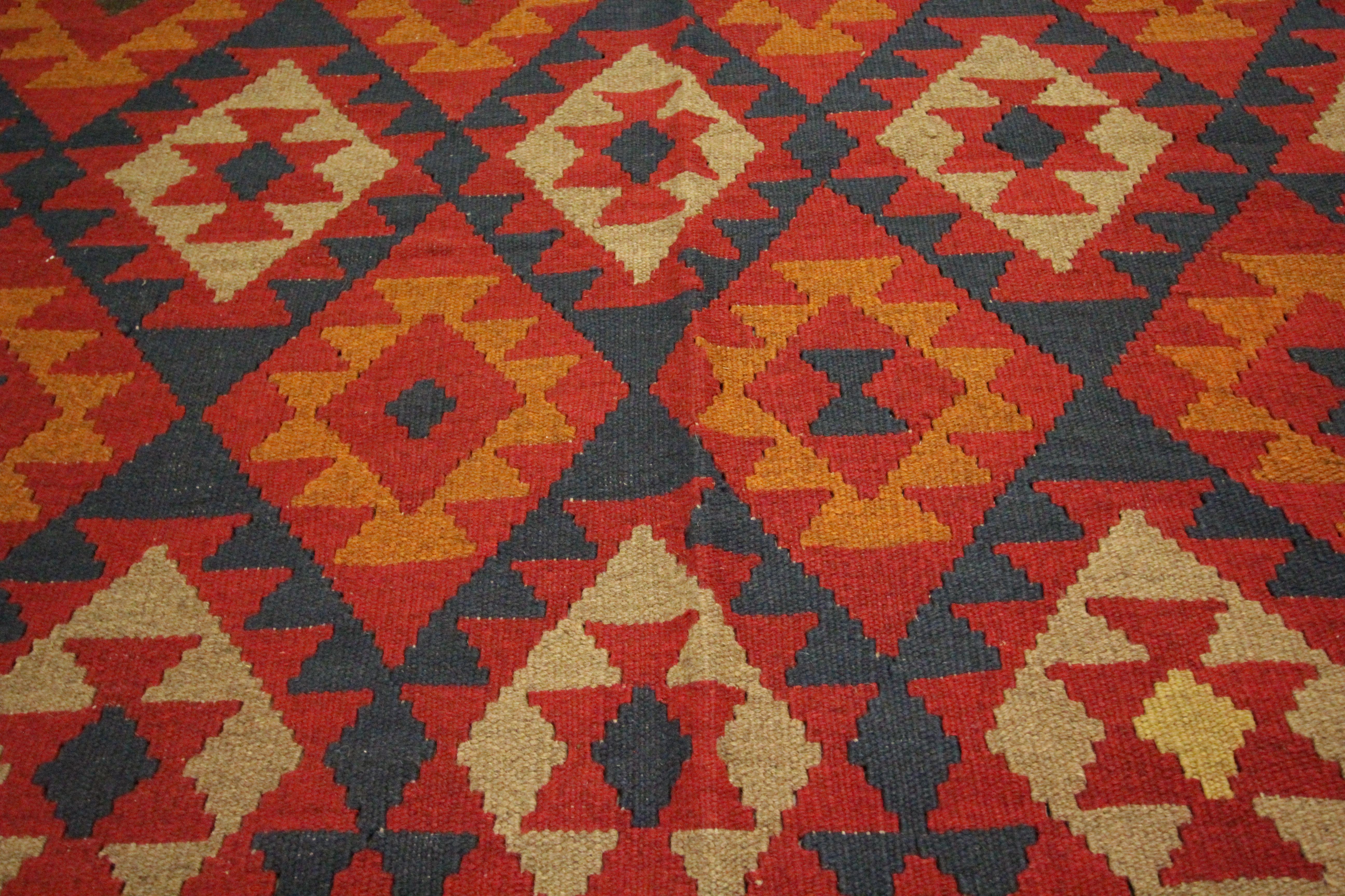 Traditional Handmade Carpet Wool Kilim Rug Orange Geometric Area Rug In Excellent Condition For Sale In Hampshire, GB
