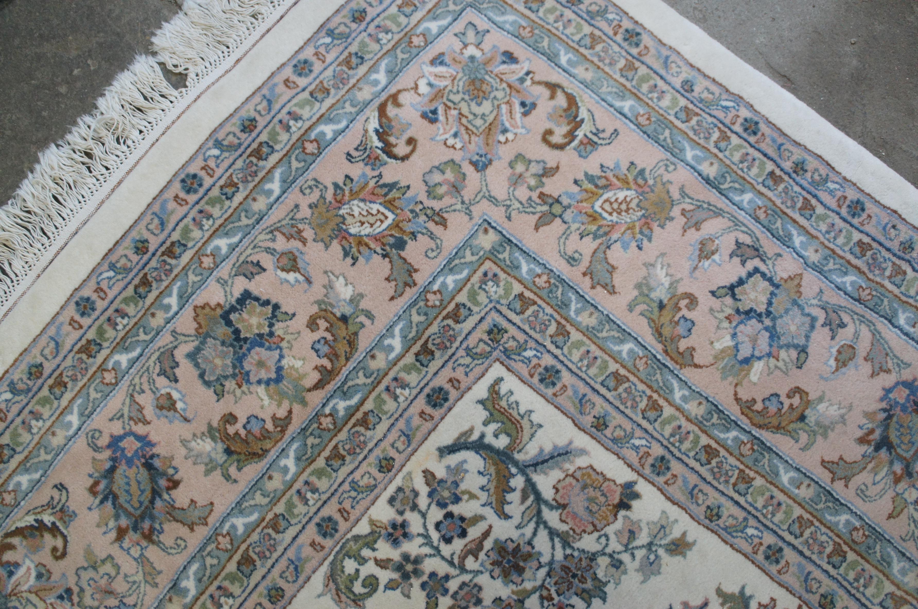 Traditional Handmade Royal Indo Oriental Floral All over Area Rug  For Sale 3
