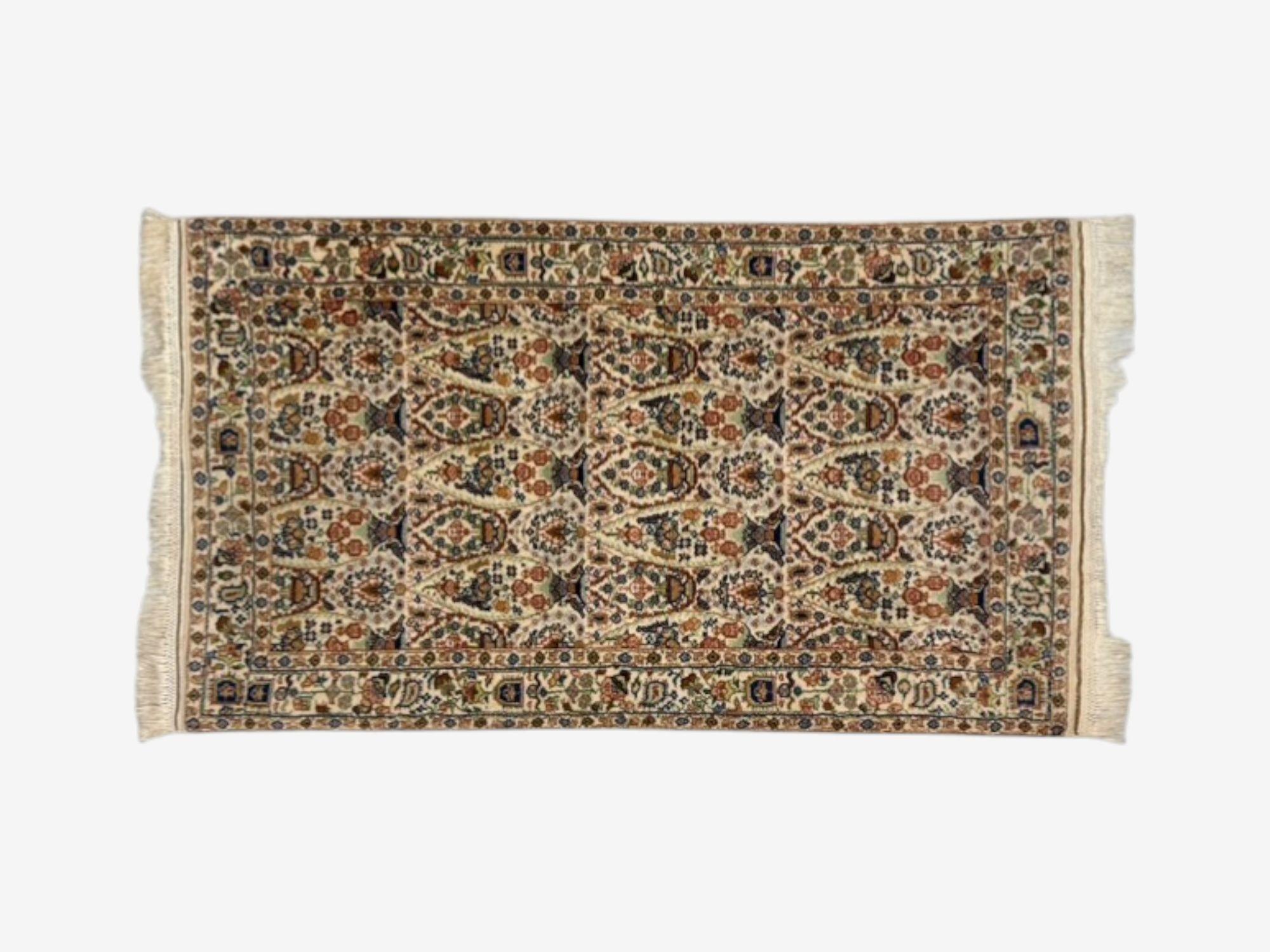 Traditionelle, handgewebte, indische Wollteppiche, Indien, 1960er Jahre im Zustand „Gut“ im Angebot in Manhasset, NY