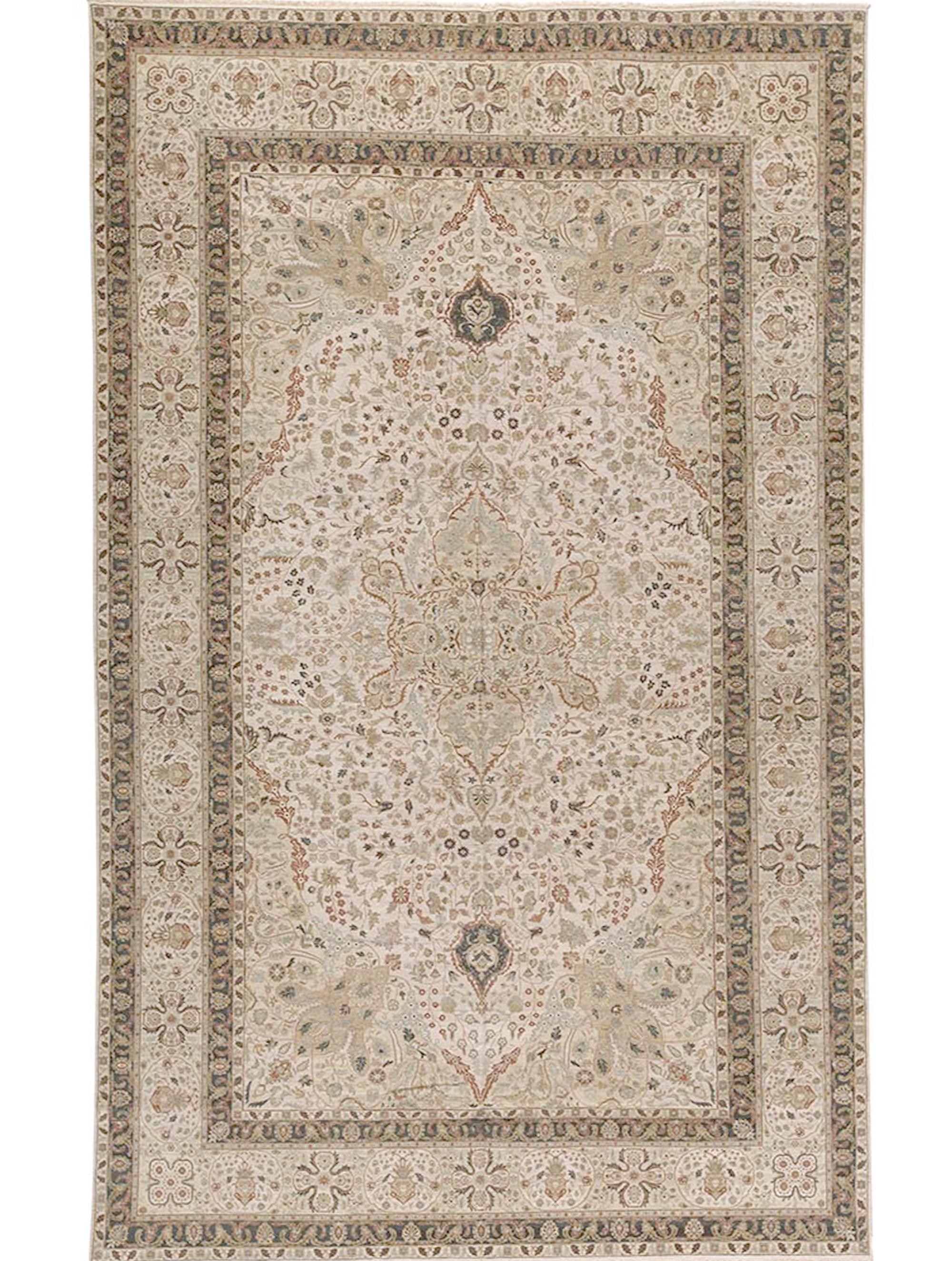 Traditional Handwoven Luxury Hadji Jalili Tabriz Ivory / Ivory