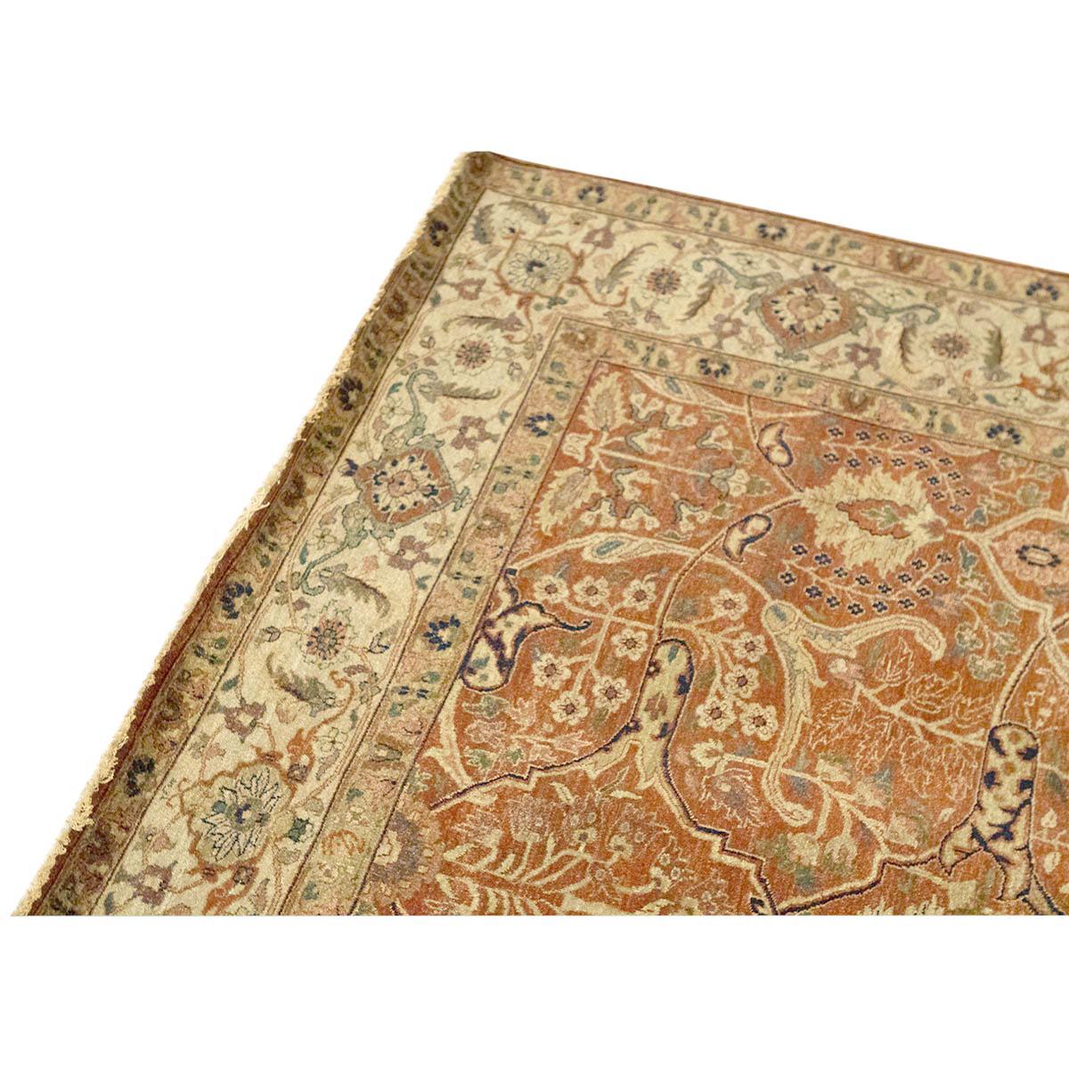 I laboratori Hadji Jalili erano famosi in tutto il mondo per la produzione di impeccabili tappeti di Tabriz durante l'ultima parte del XIX secolo e il primo quarto del XX secolo (1880-1915). Un tempo situati a Tabriz (Persia nord-occidentale),